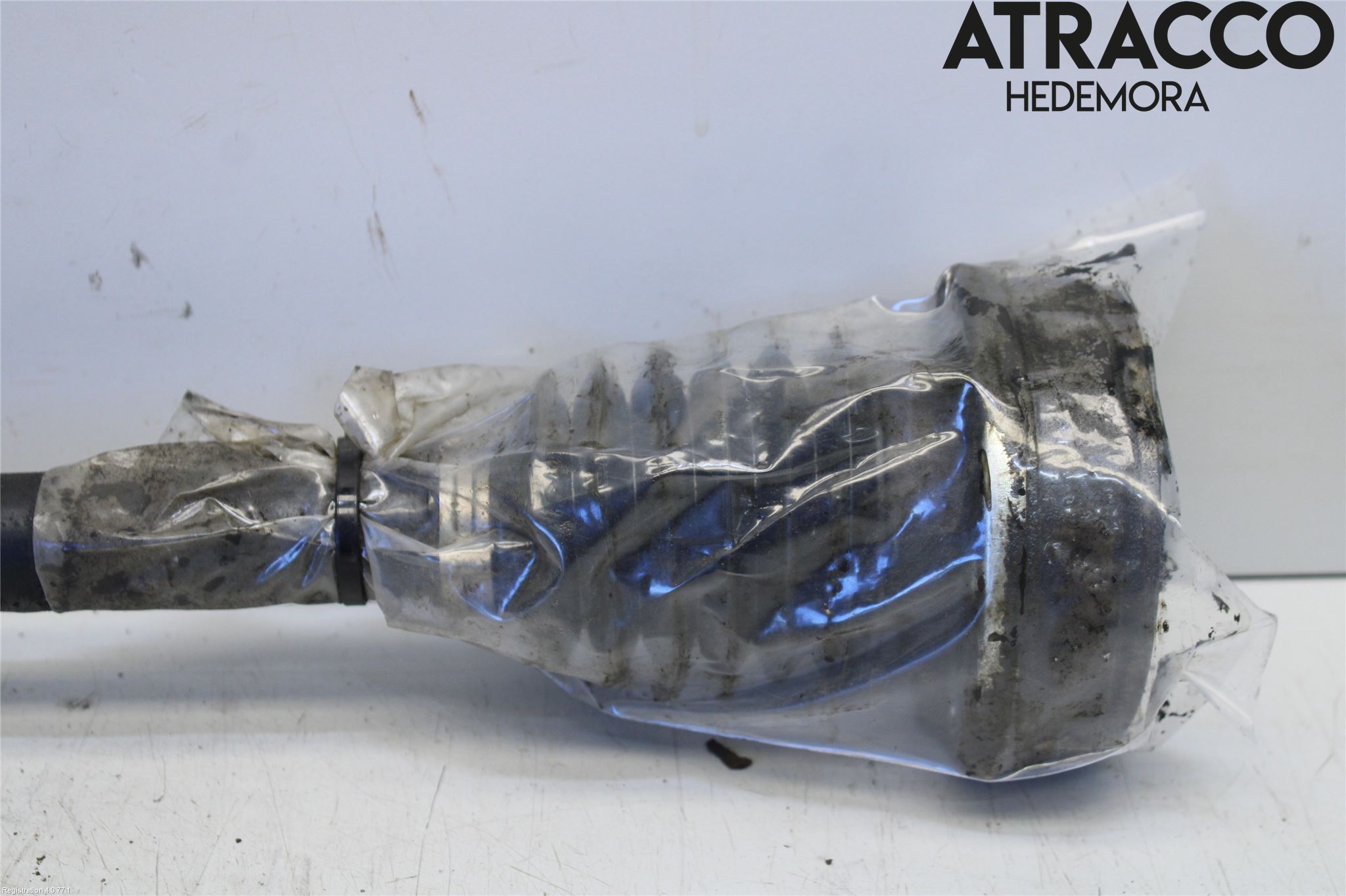 Volkswagen VW POLO 05-09 Drivaxel Fram Vänster