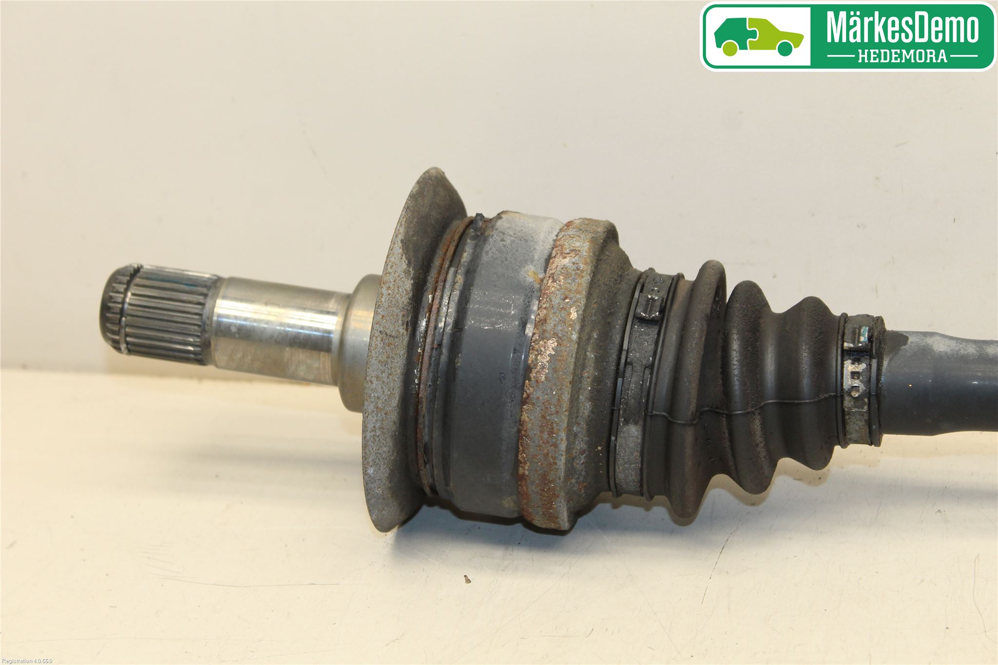 BMW 5 F10/F11/F18 09-17 Drivaxel Bak Vänster