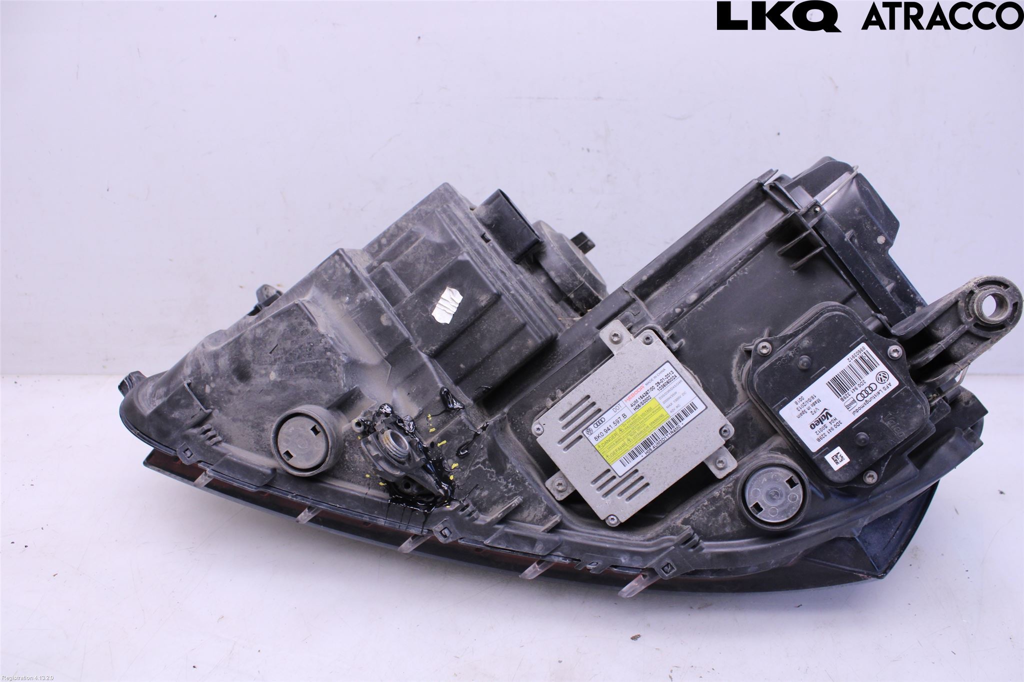 Volkswagen VW PASSAT 11-14 Strålkastare Höger