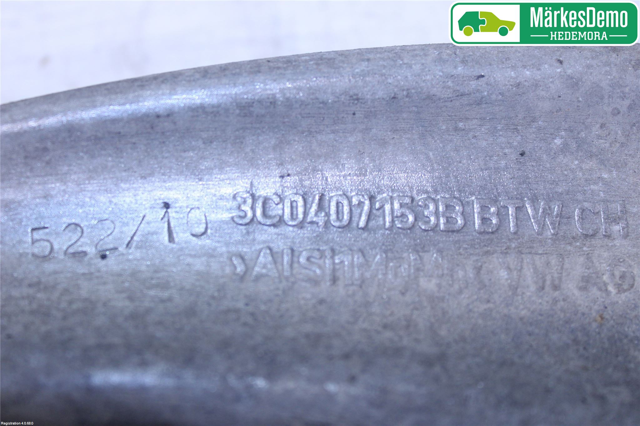 Volkswagen VW PASSAT 05-11 Bärarm Fram Undre Vä