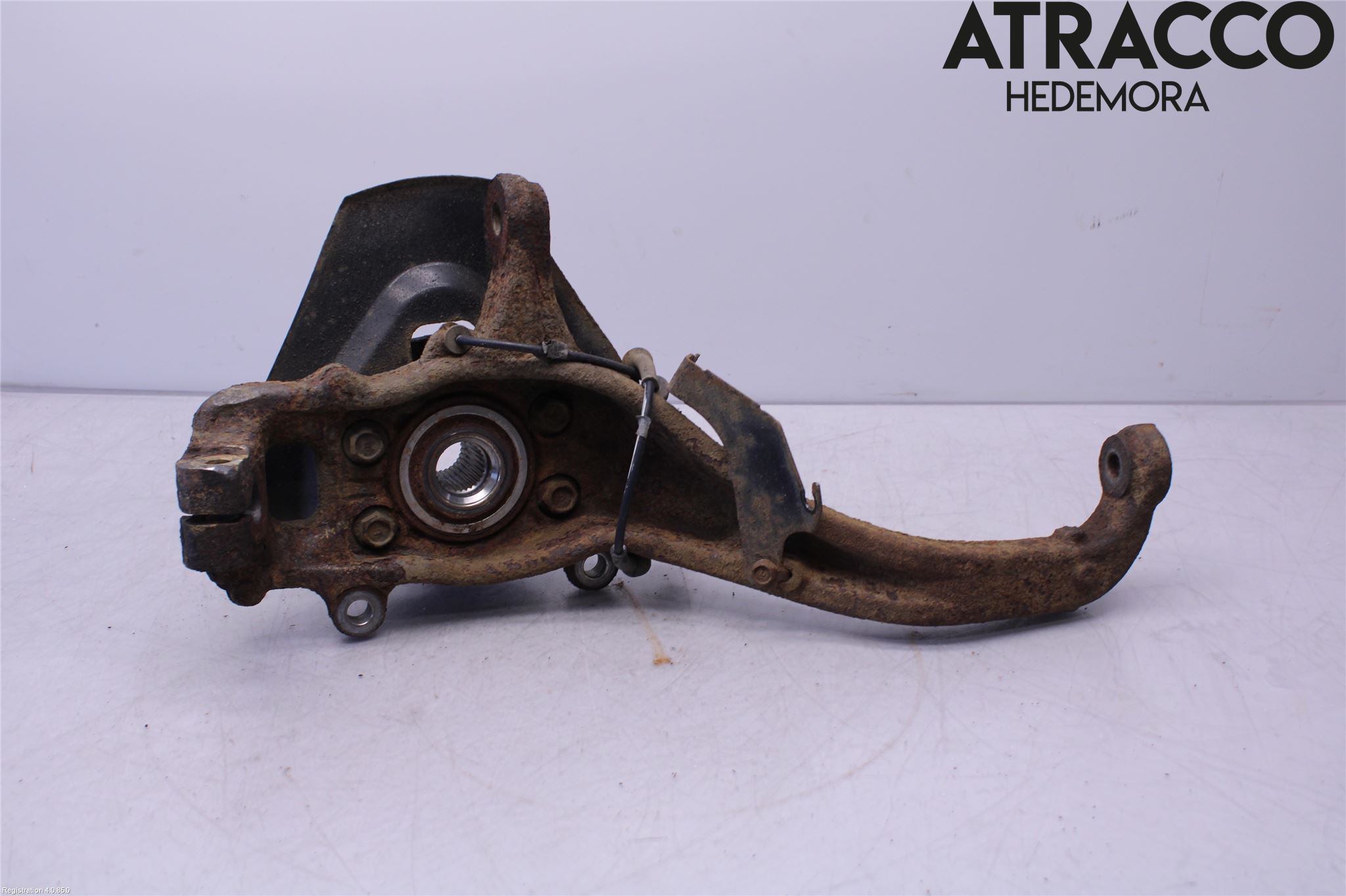 Nissan NAVARA 05-16 Styrspindel Lagerhus Hö