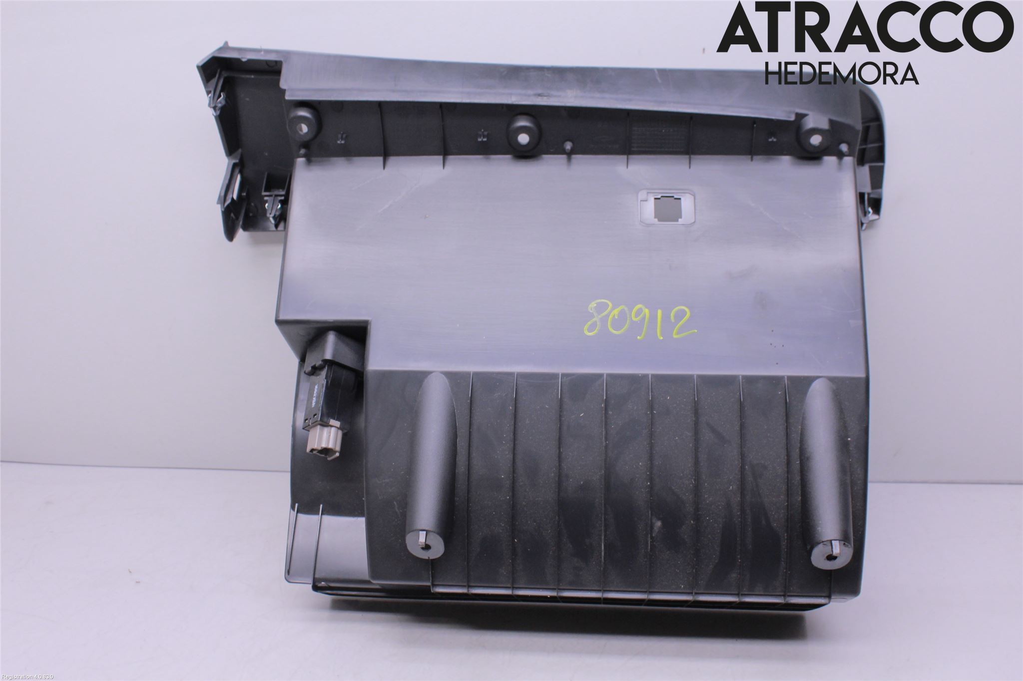 Nissan QASHQAI 14-17 Handskfack