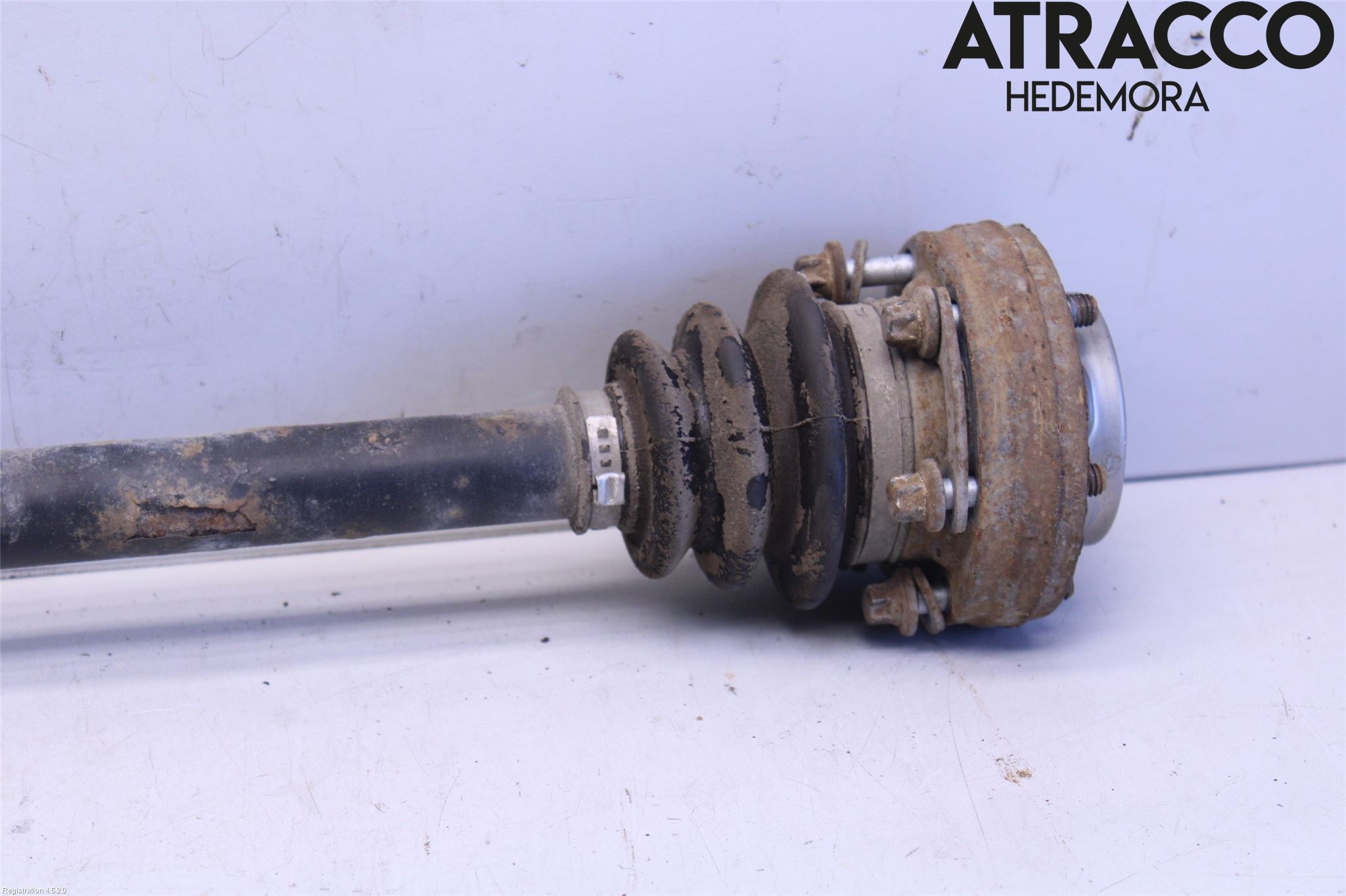 BMW 1 E87/81 5D/3D 03-11 Drivaxel Bak Höger