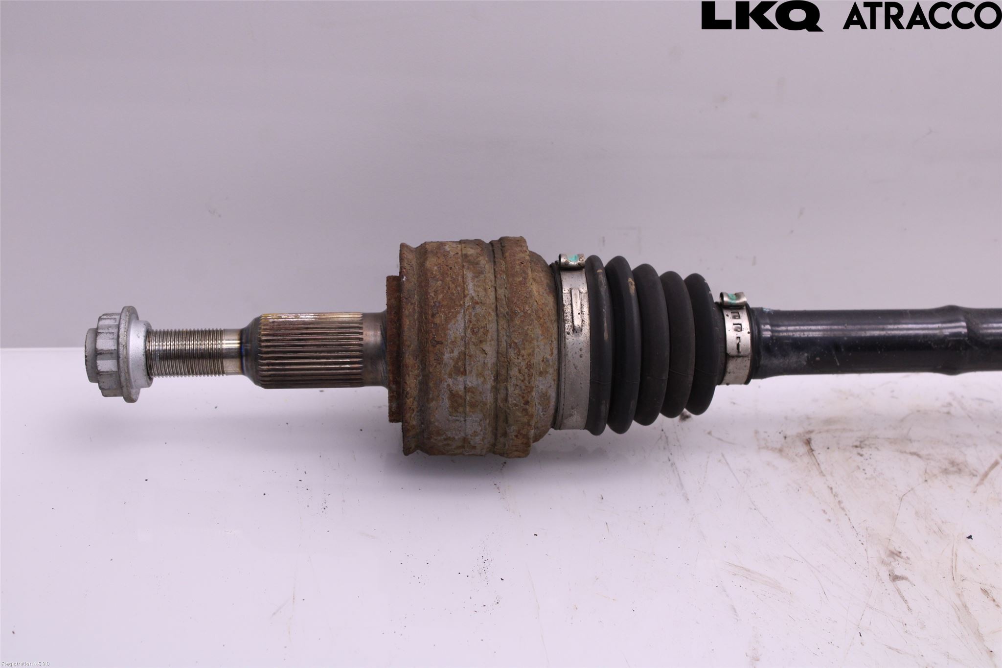 Volkswagen VW TRANSP/CARAVELLE (T6) 16-22 Drivaxel Bak Höger