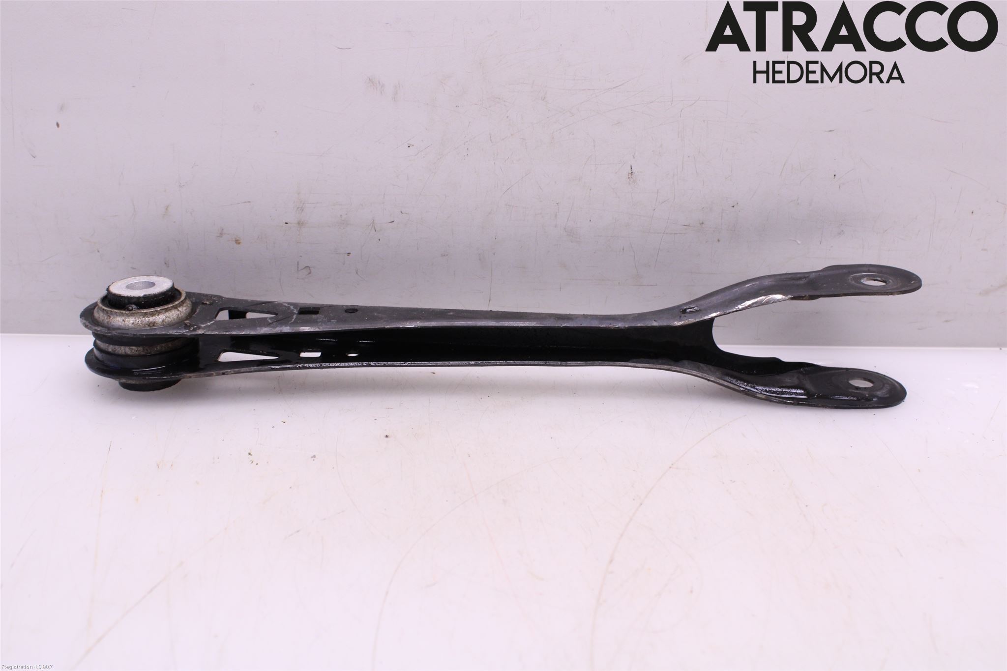 BMW 5 G30/G31/F90 17-23 Bärarm Bak Höger