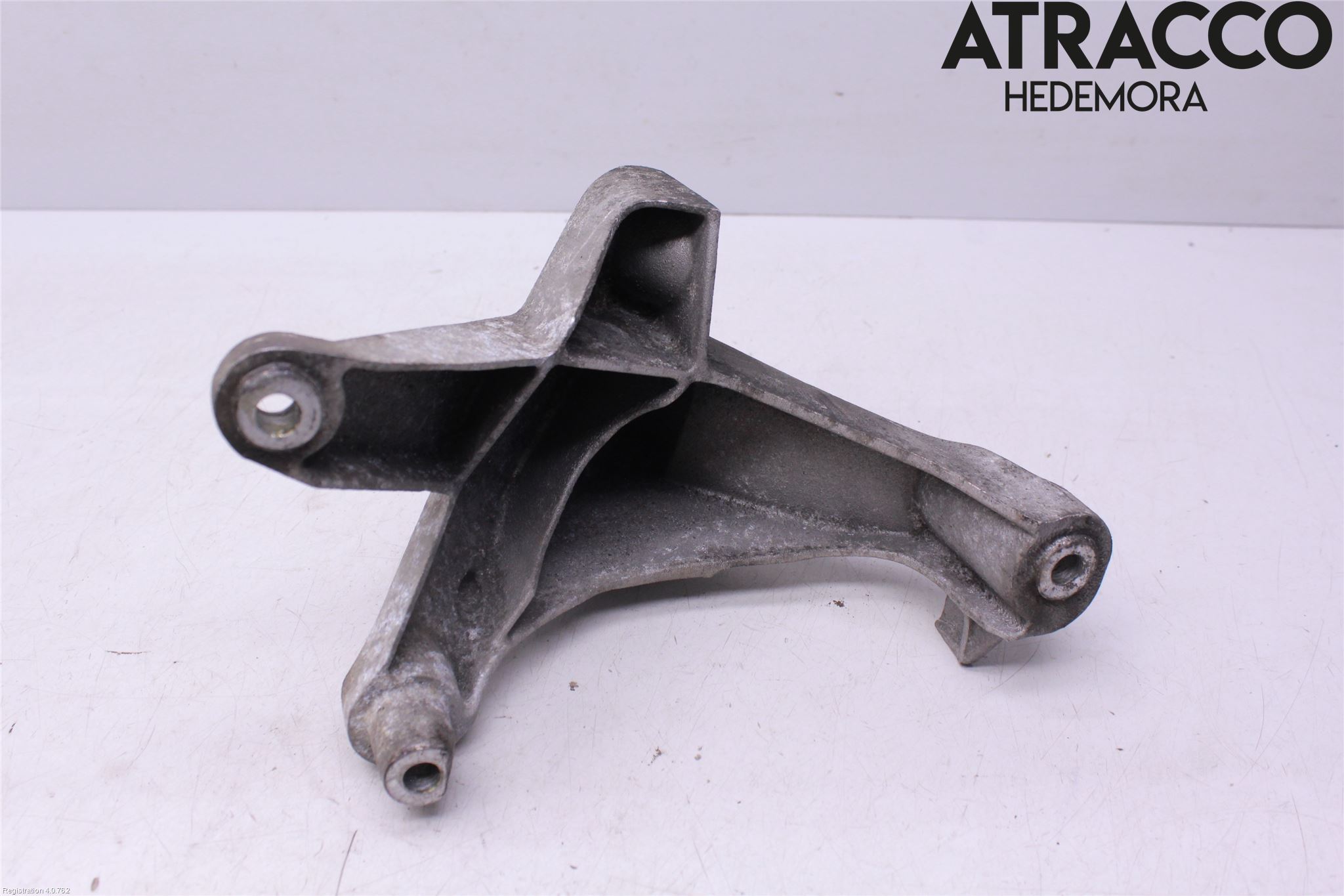 Audi A8/S8 4E  02-09 Motorfäste