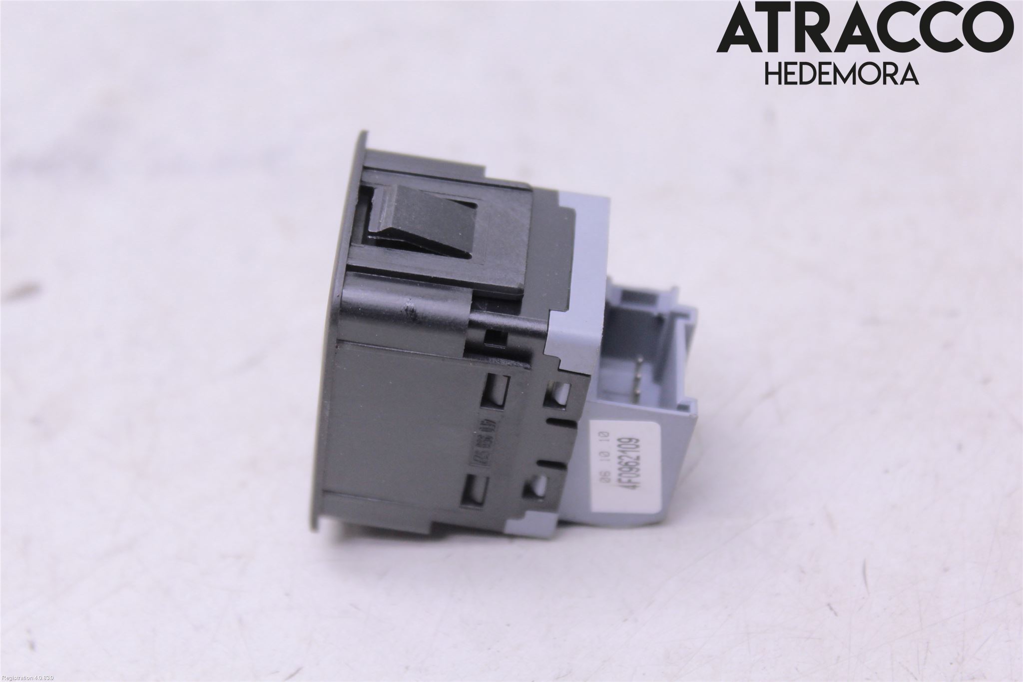 Audi A6/S6     05-11 Strömställare Fram