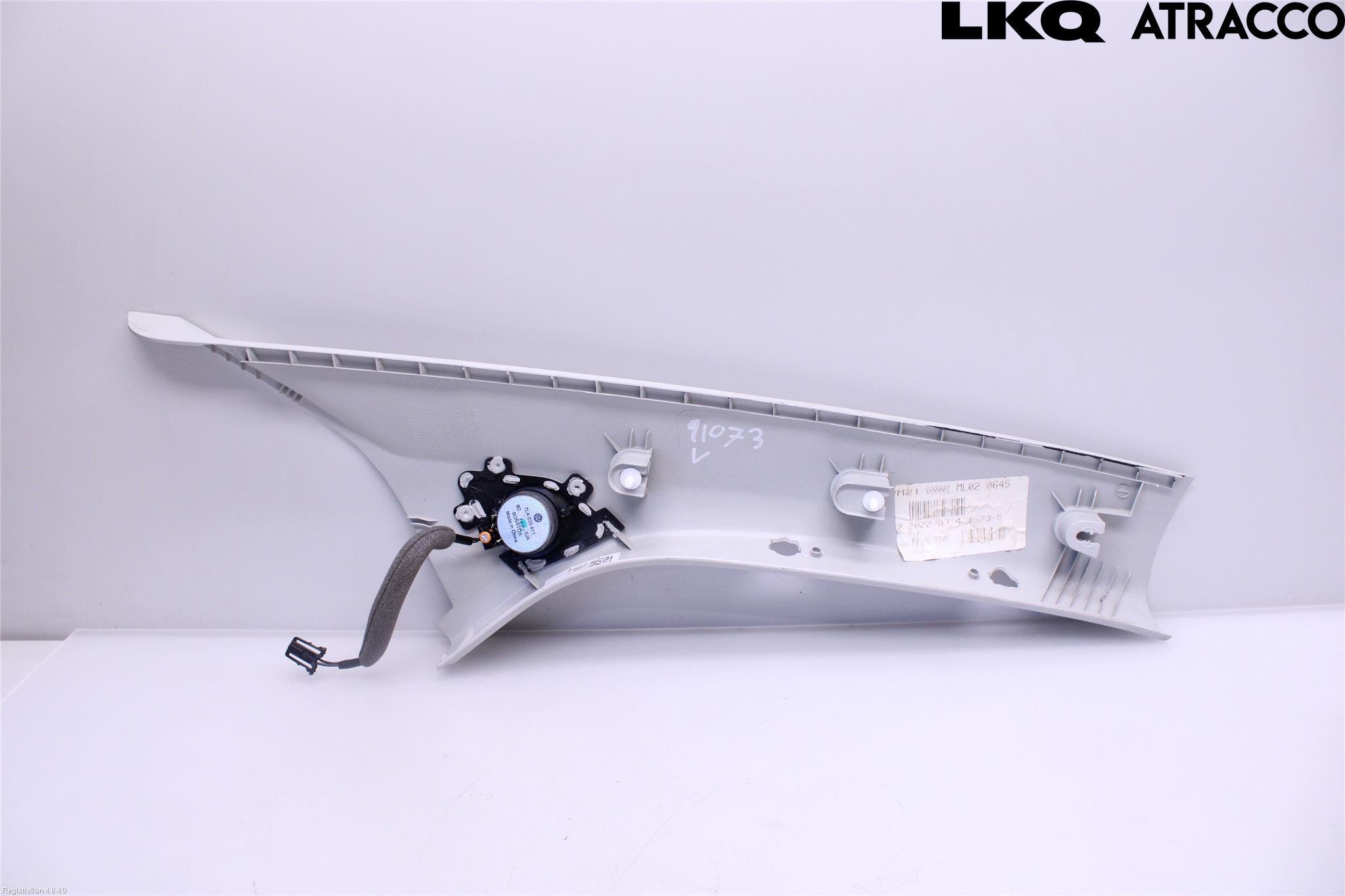 Volkswagen VW TRANSP/CARAVELLE (T7) 22-24 Inr Plastd A-B-C Stolpe