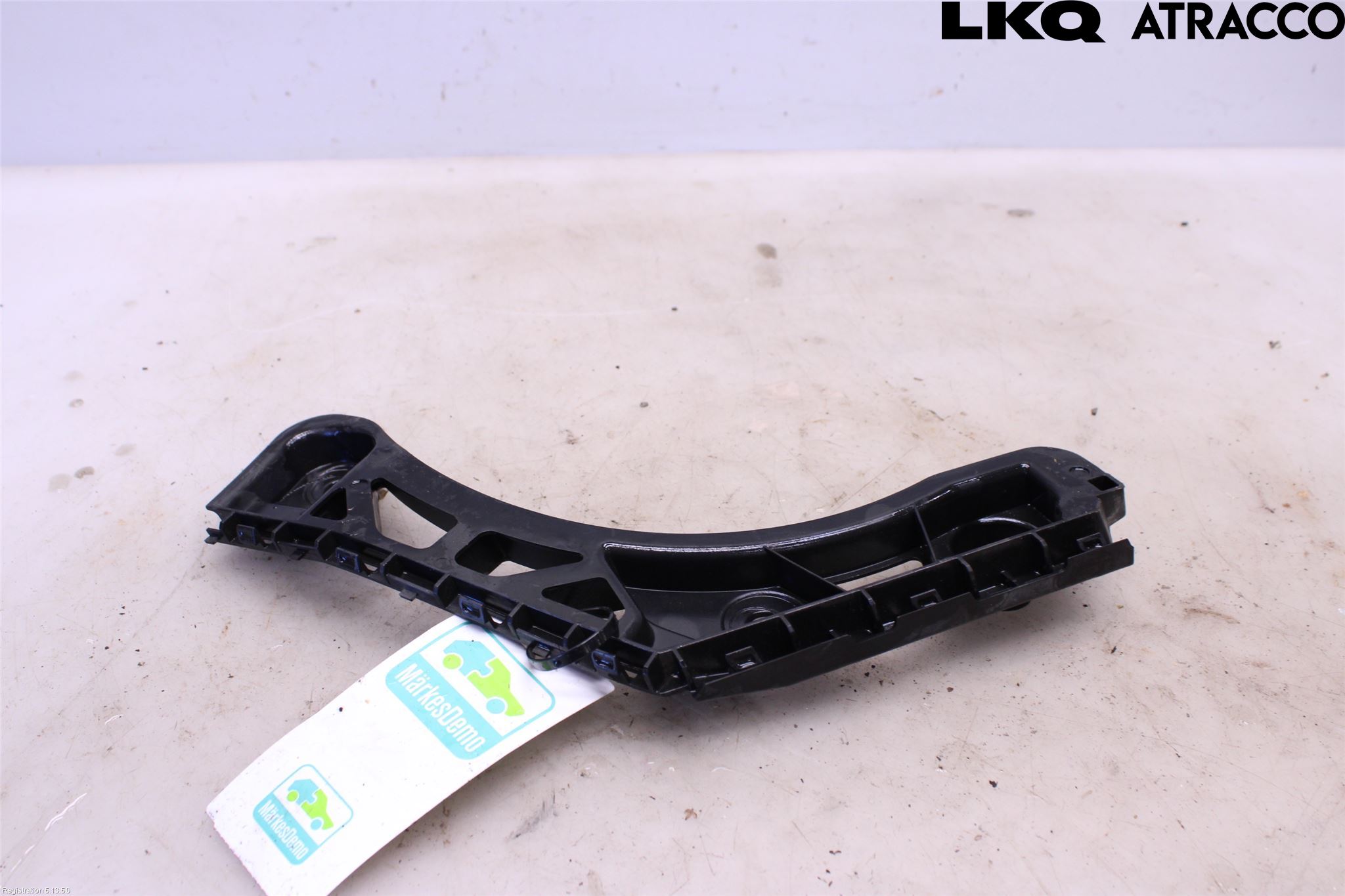 Volkswagen VW TIGUAN 16-24 Stötfångarfäste Bak Hö