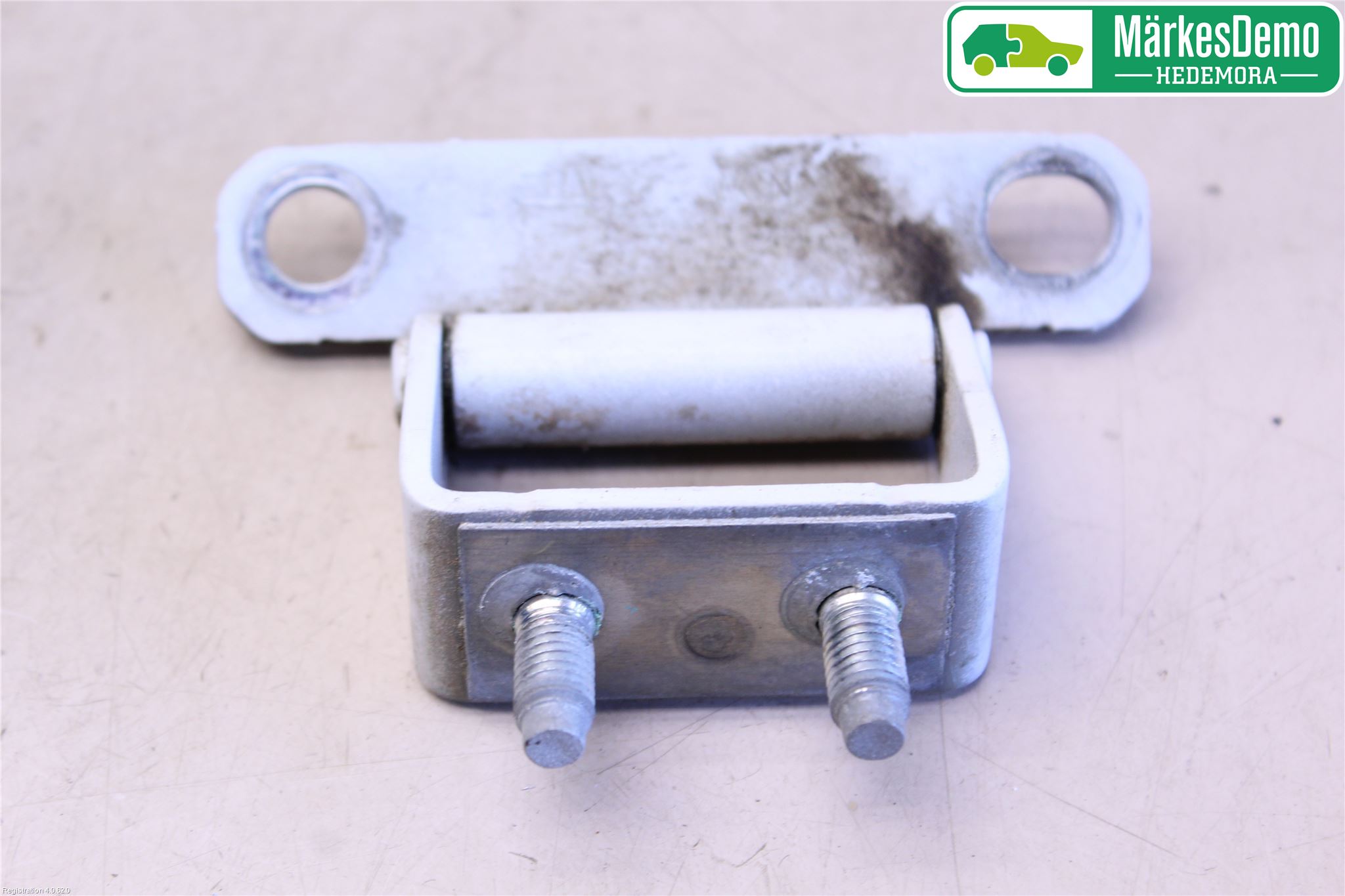 Kia CEED 12-18 Bakluckegångjärn Hö