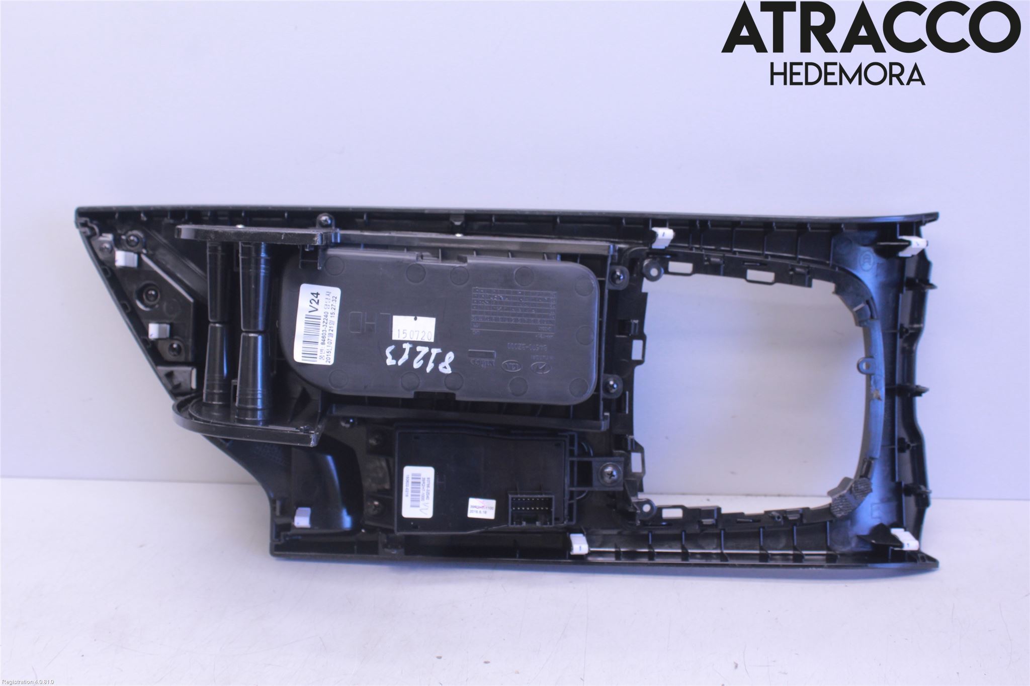 Hyundai i40 16-18 Instrumentkonsoll Mitt