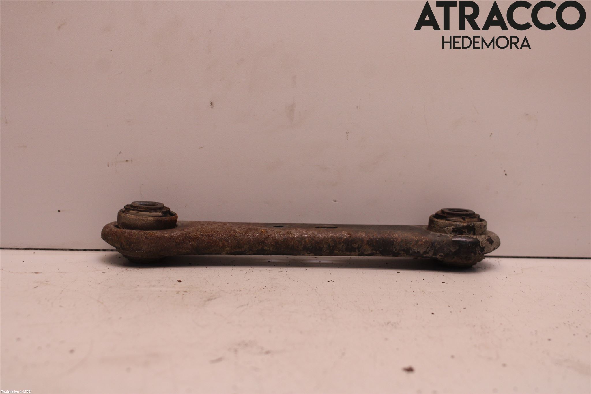 Volvo XC70 14-16 Bärarm Bak Höger