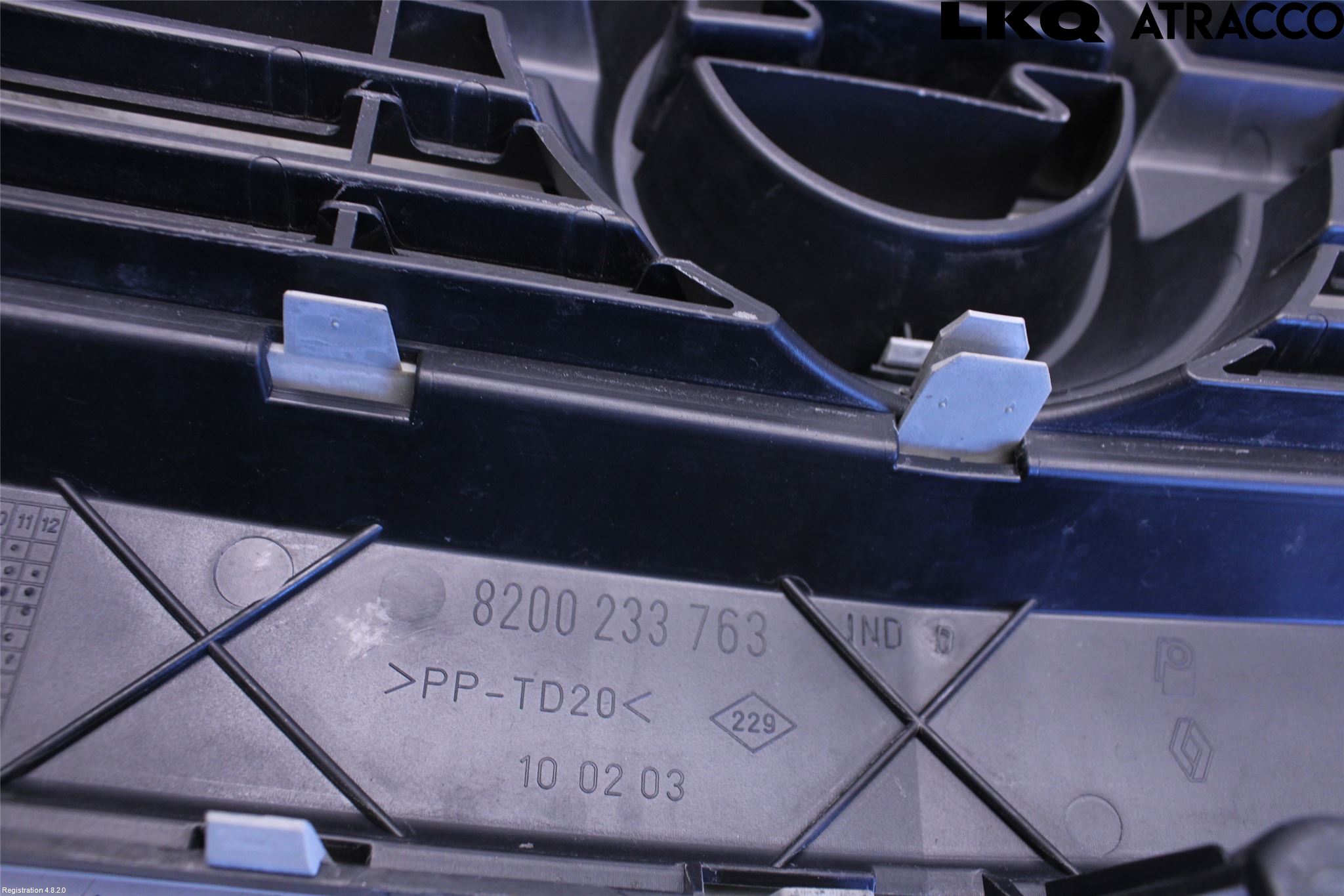 Opel MOVANO B 10-22 Grill Komp