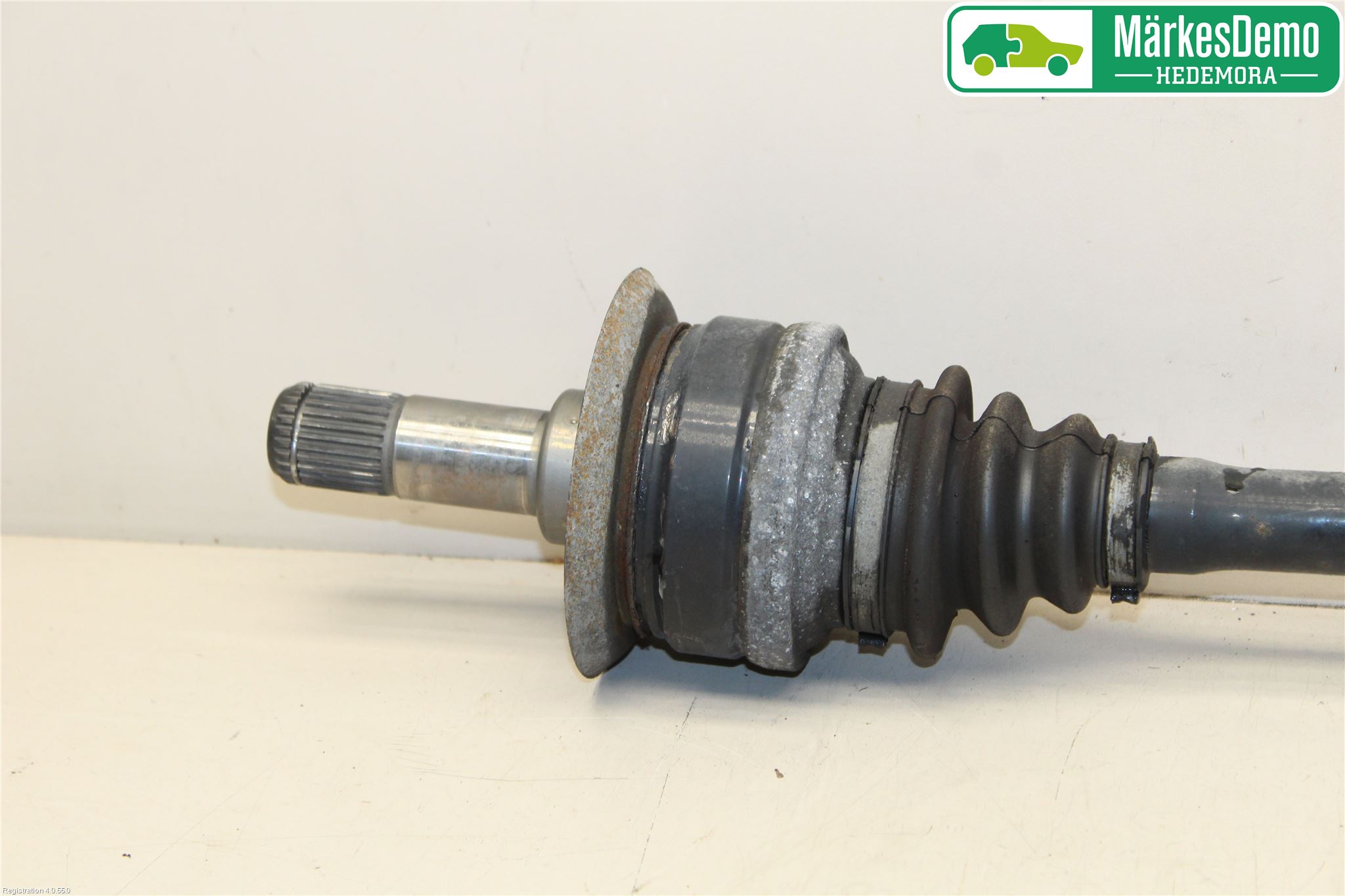 BMW 5 F10/F11/F18 09-17 Drivaxel Bak Höger