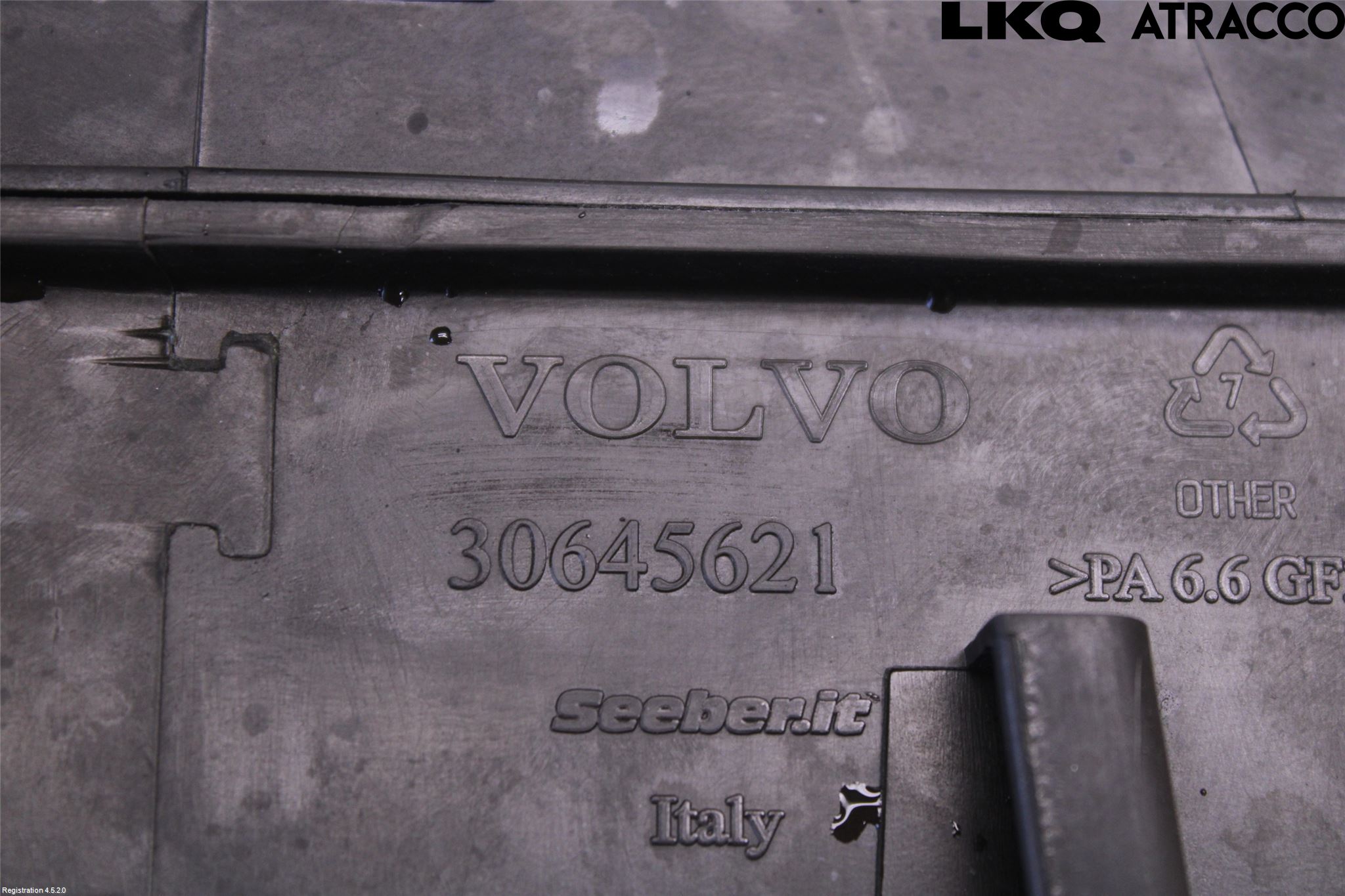 Volvo V70 05-08 Styrservooljebehållare