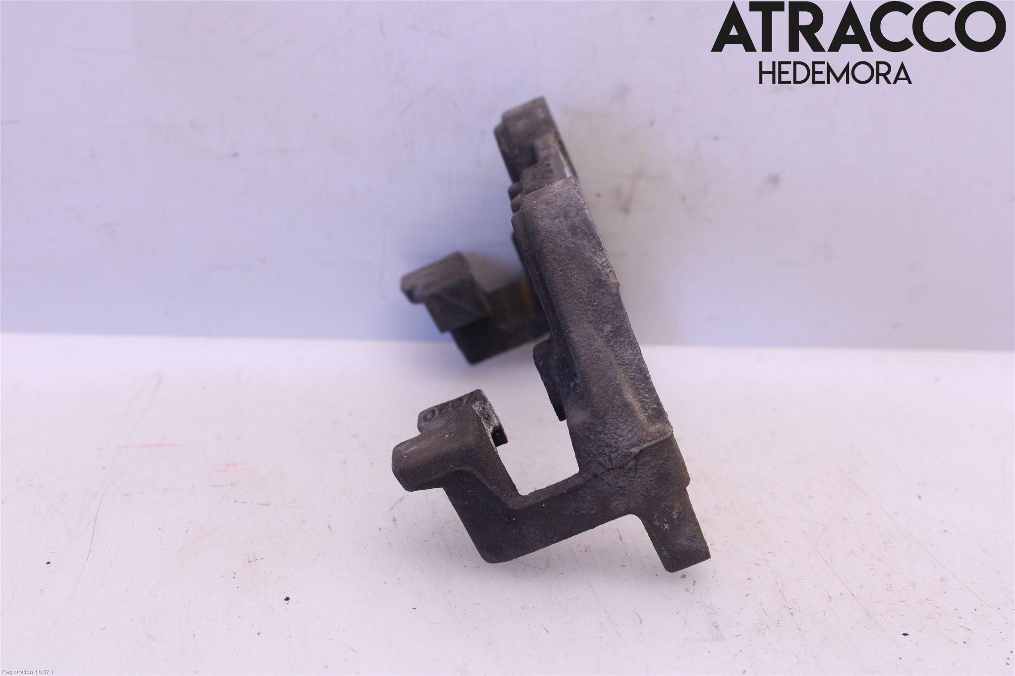 Volvo V90 17->> Bromsokshållare