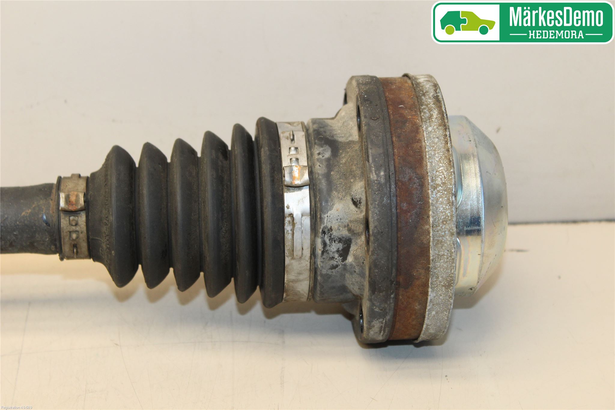 Volkswagen VW TRANSP/CARAVELLE (T5) 04-15 Drivaxel Fram Vänster