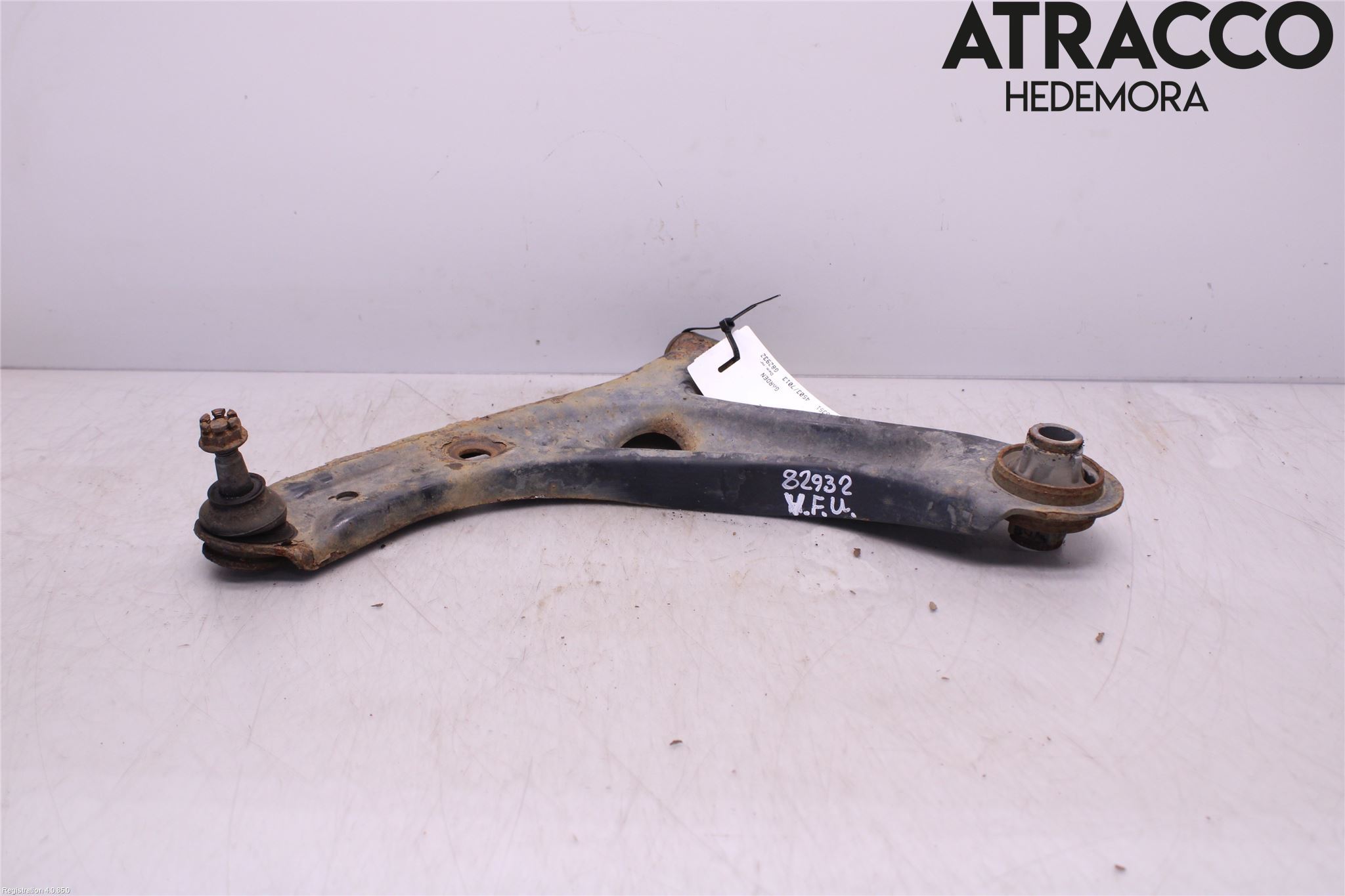 Toyota AYGO 06-14 Bärarm Fram Undre Vä
