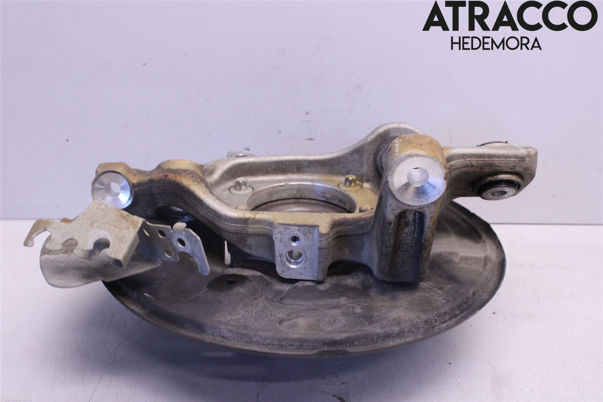 Mercedes-Benz MB C-KLASS (W205) 14-21 Hjullagerhus-Spindel Hö B