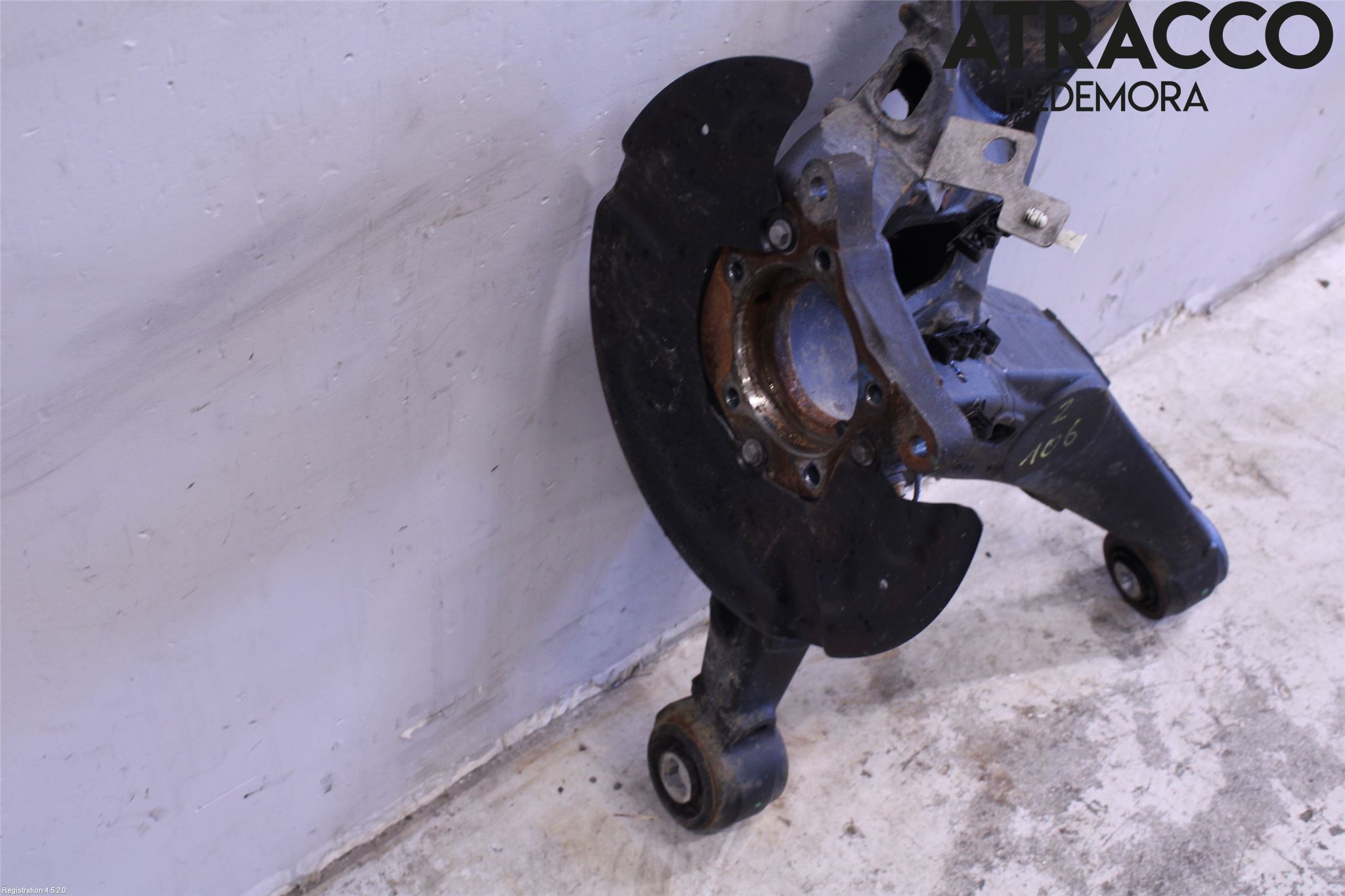 Ford E-TRANSIT SKÅP/BUSS 22- Bärarm Bak Höger