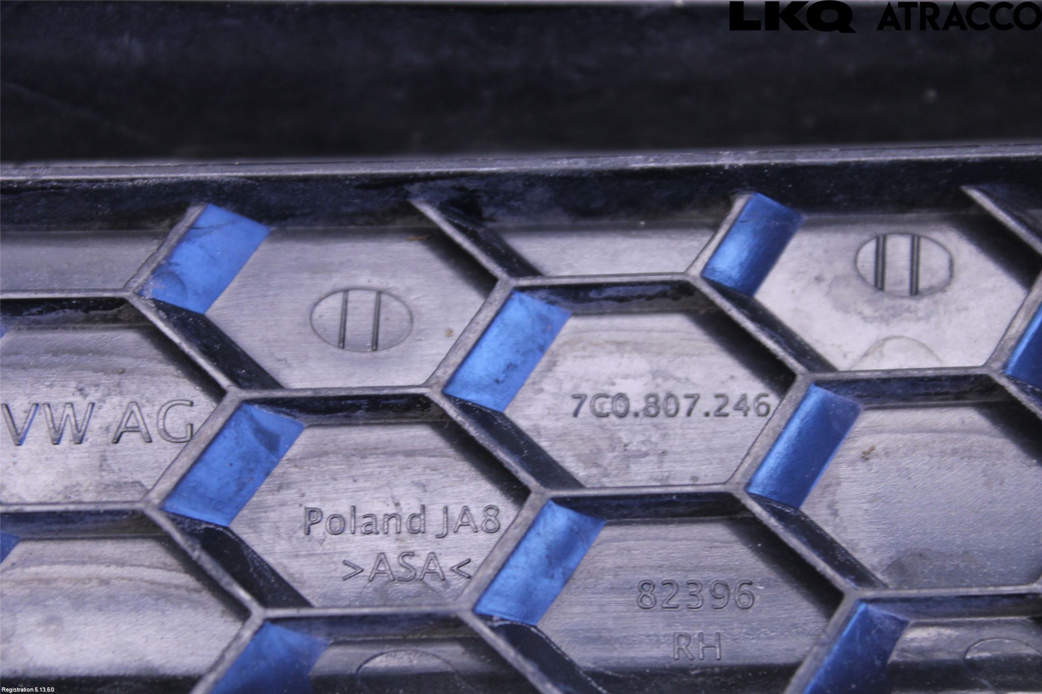 Volkswagen VW CRAFTER II / E-CRAFTER 17- Stötfångardel Fram Hö