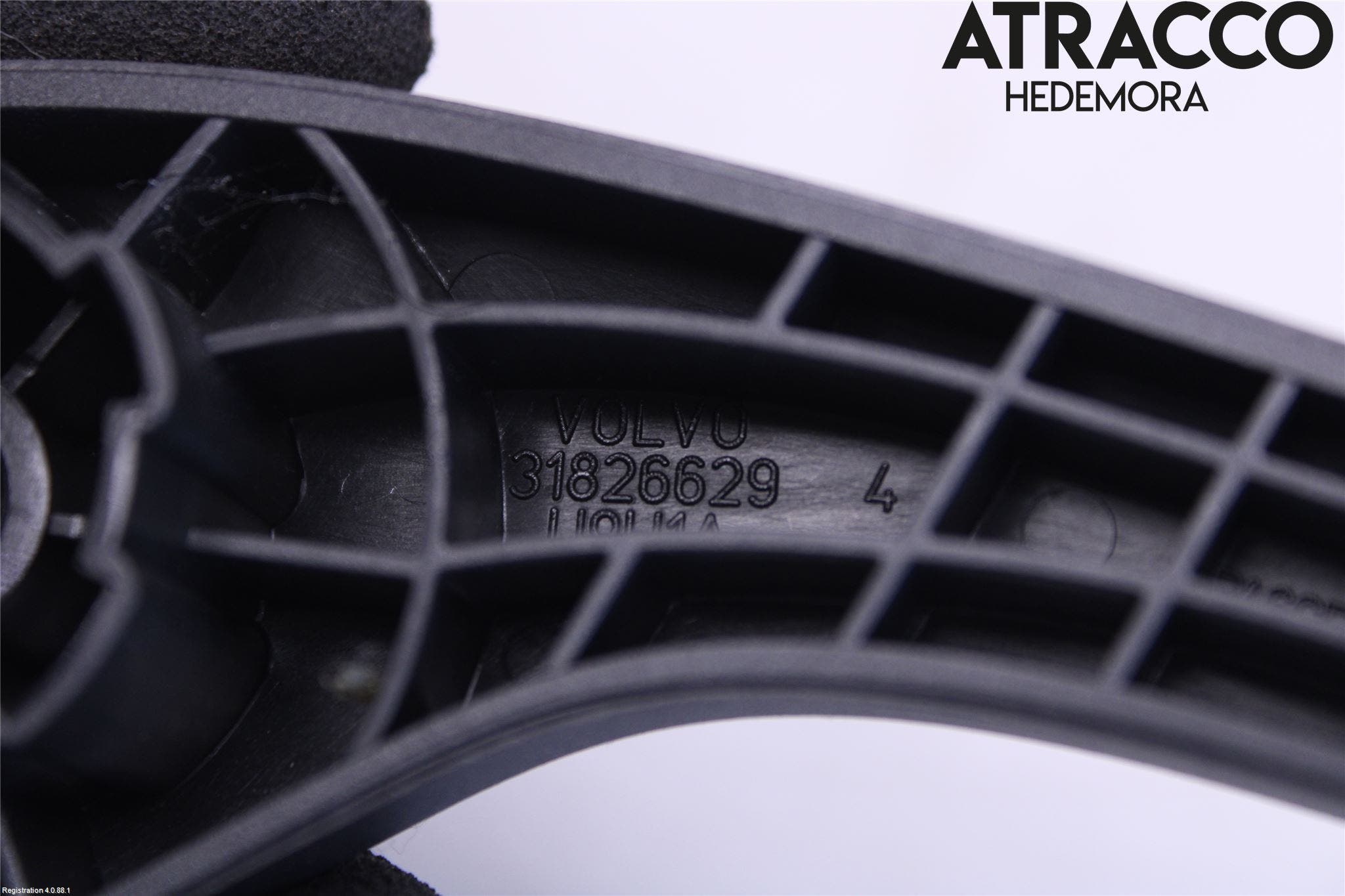 Volvo V40 CROSS COUNTRY 13-19 Huvlås Wire-Spak