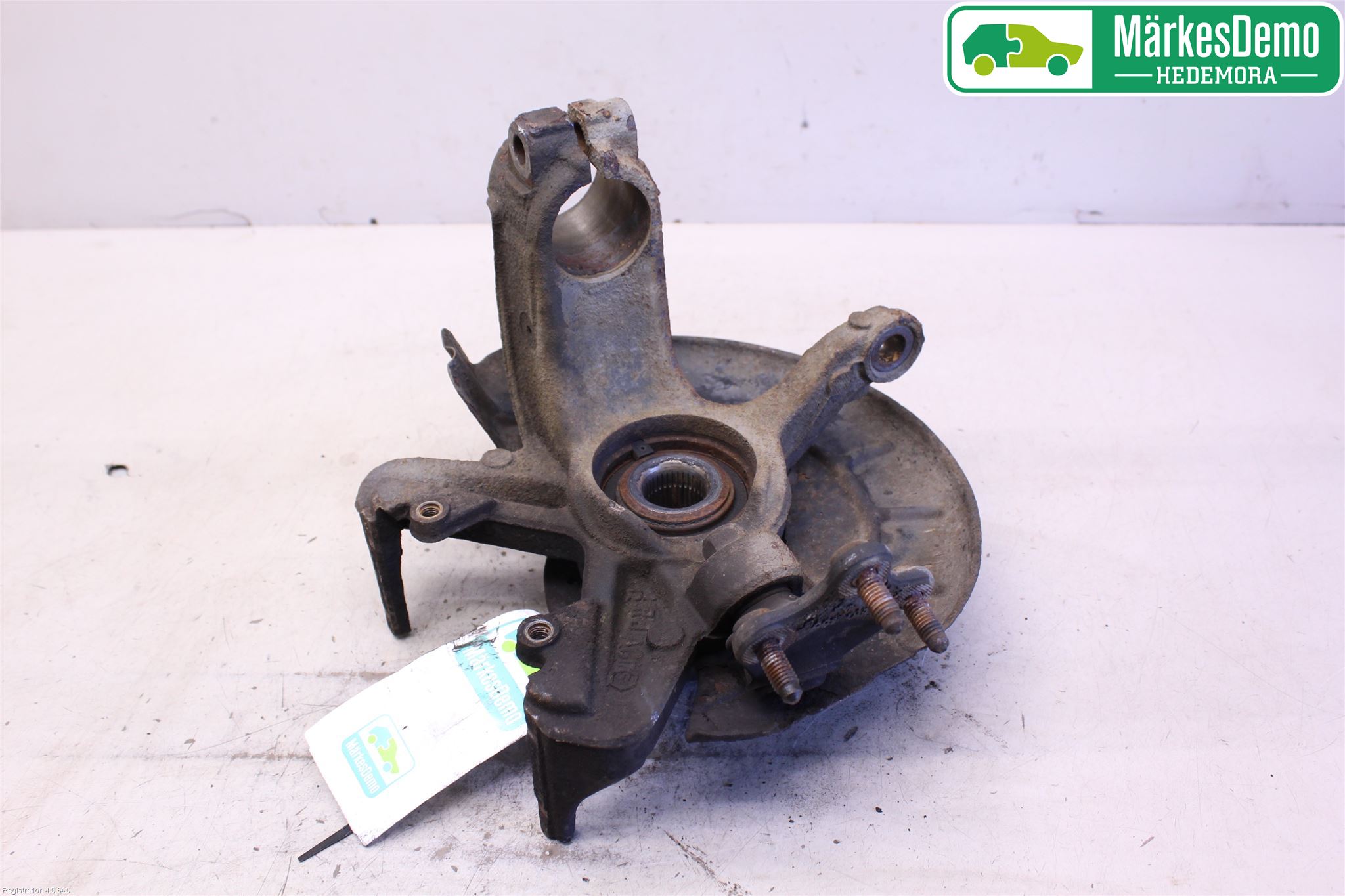Volkswagen VW POLO 10-17 Styrspindel Lagerhus Hö