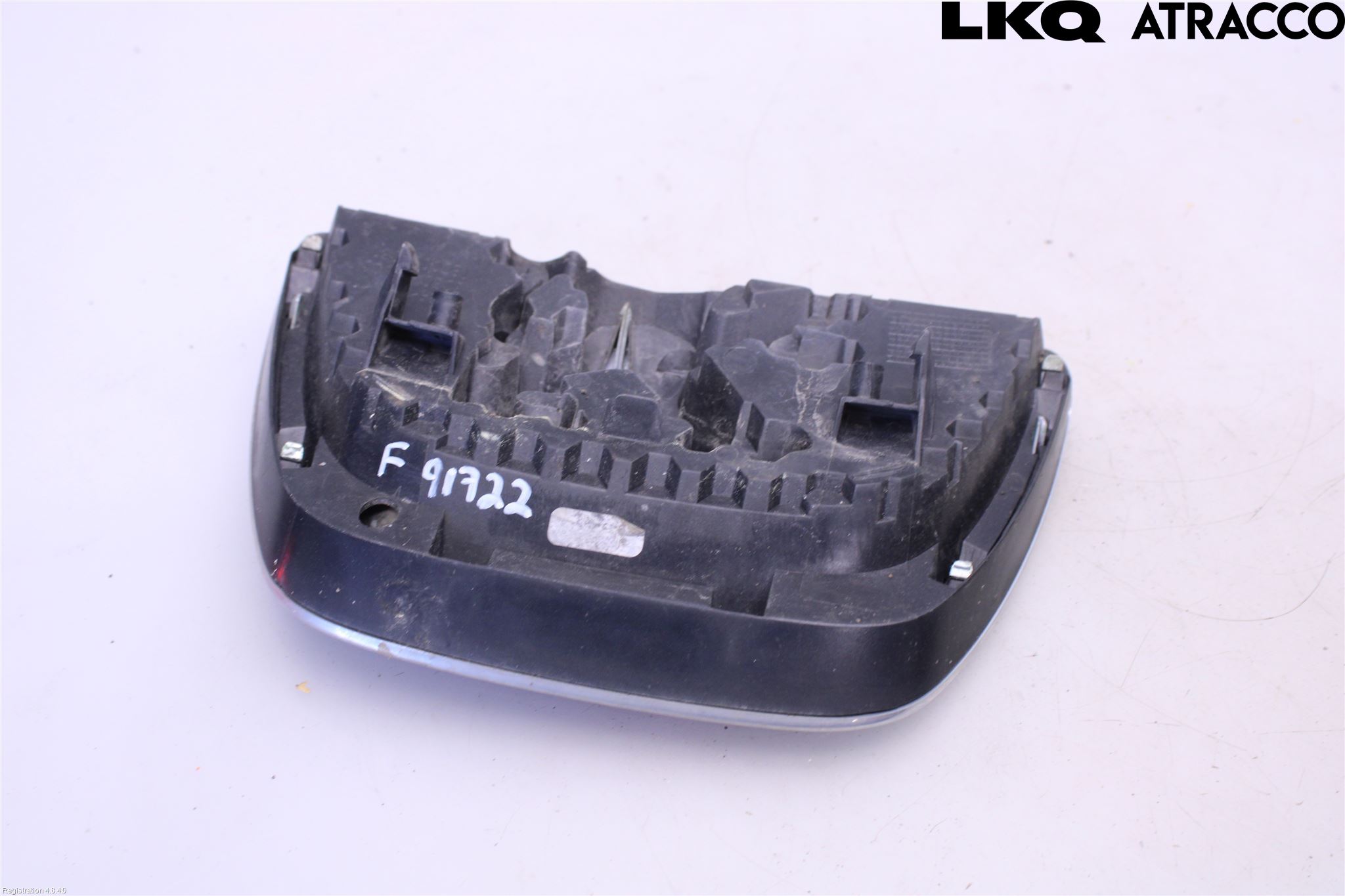 Peugeot 5008 10-16 Emblem