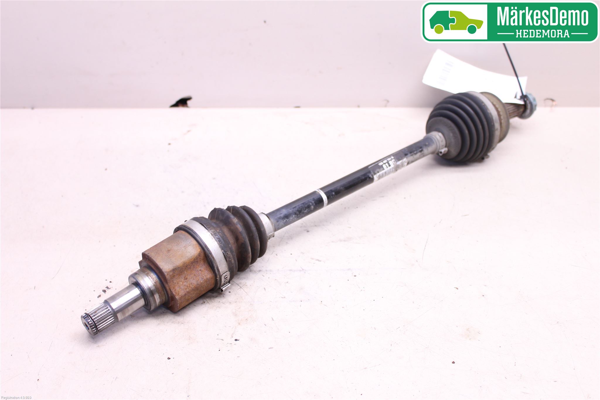 Volkswagen VW UP! / E-UP! Drivaxel Fram Vänster