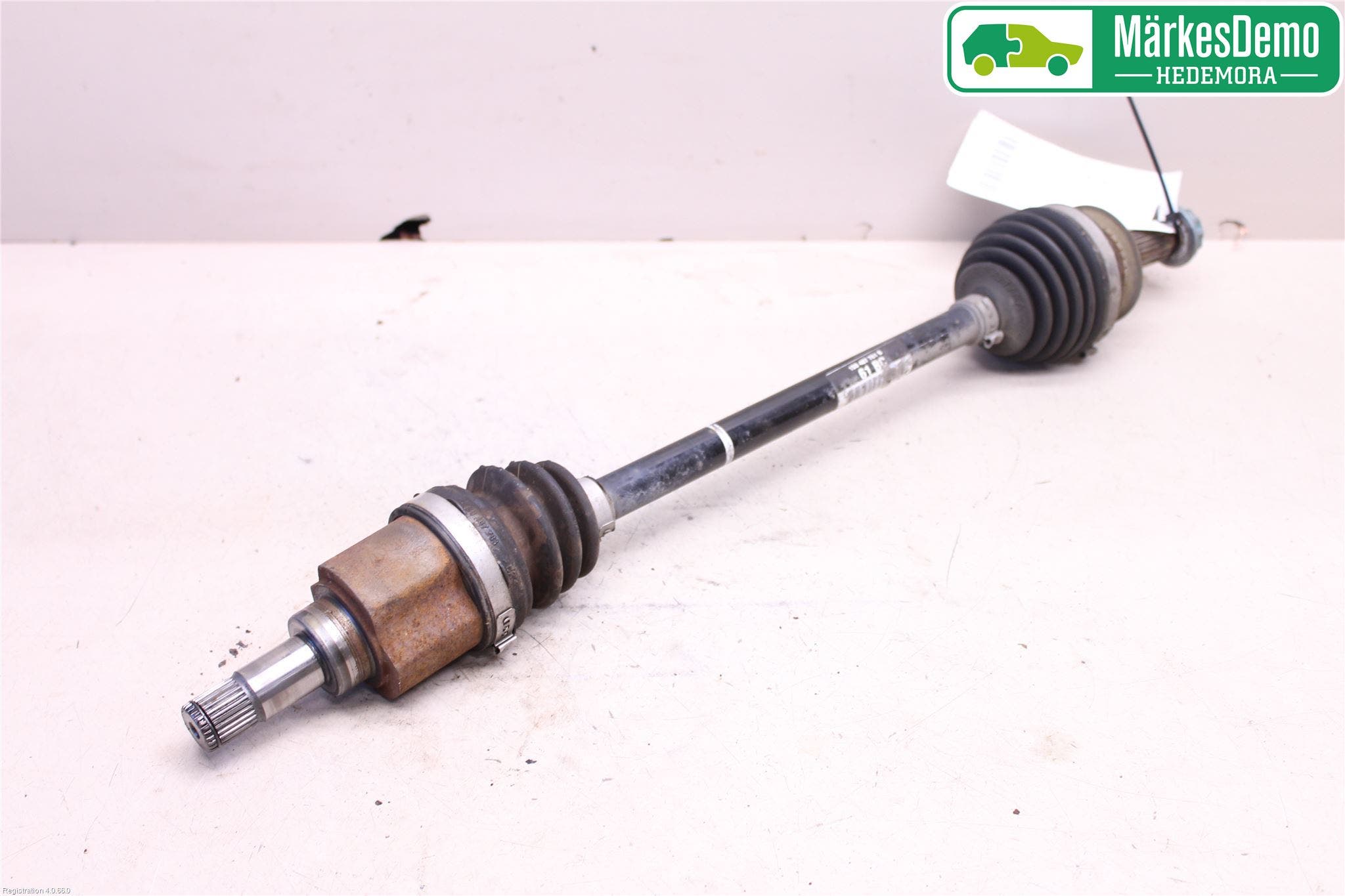 Volkswagen VW UP! / E-UP! Drivaxel Fram Vänster