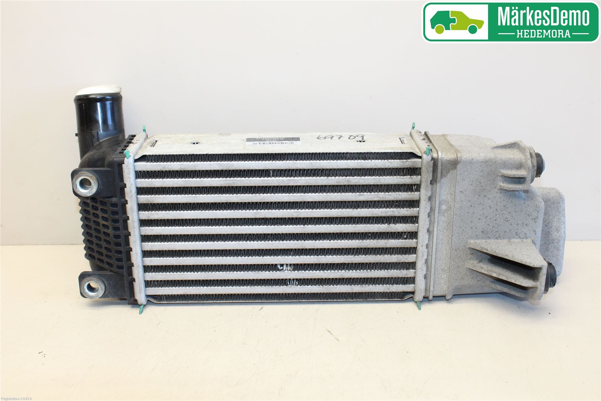 Toyota AURIS 10-12 Laddluft-Intercooler Kyl