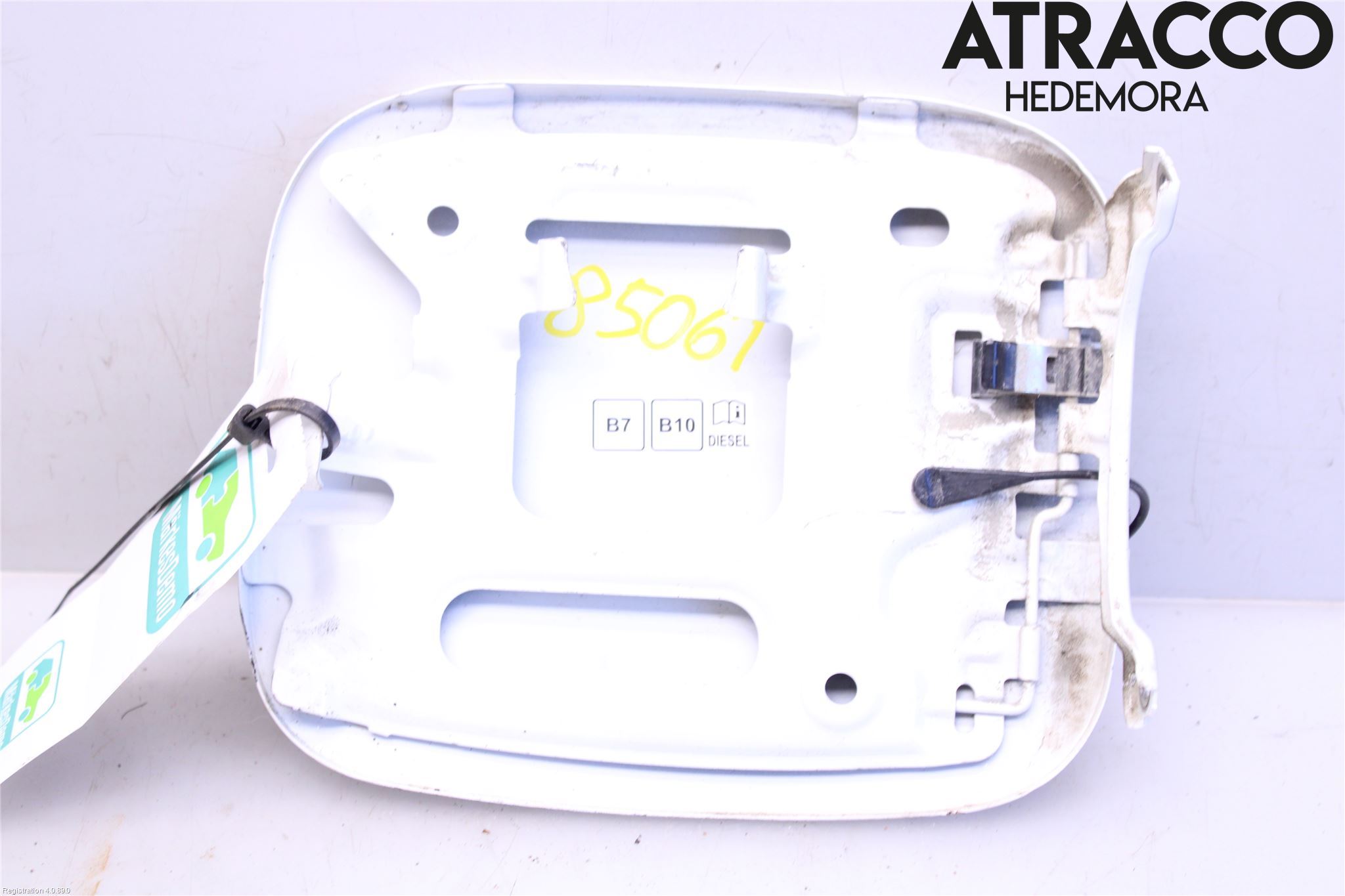 Toyota HILUX 16- Tanklucka