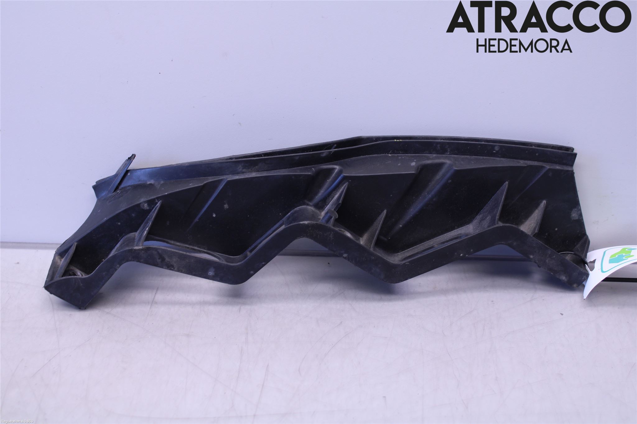 Volkswagen VW PASSAT 05-11 Stötfångarfäste Fram Hö
