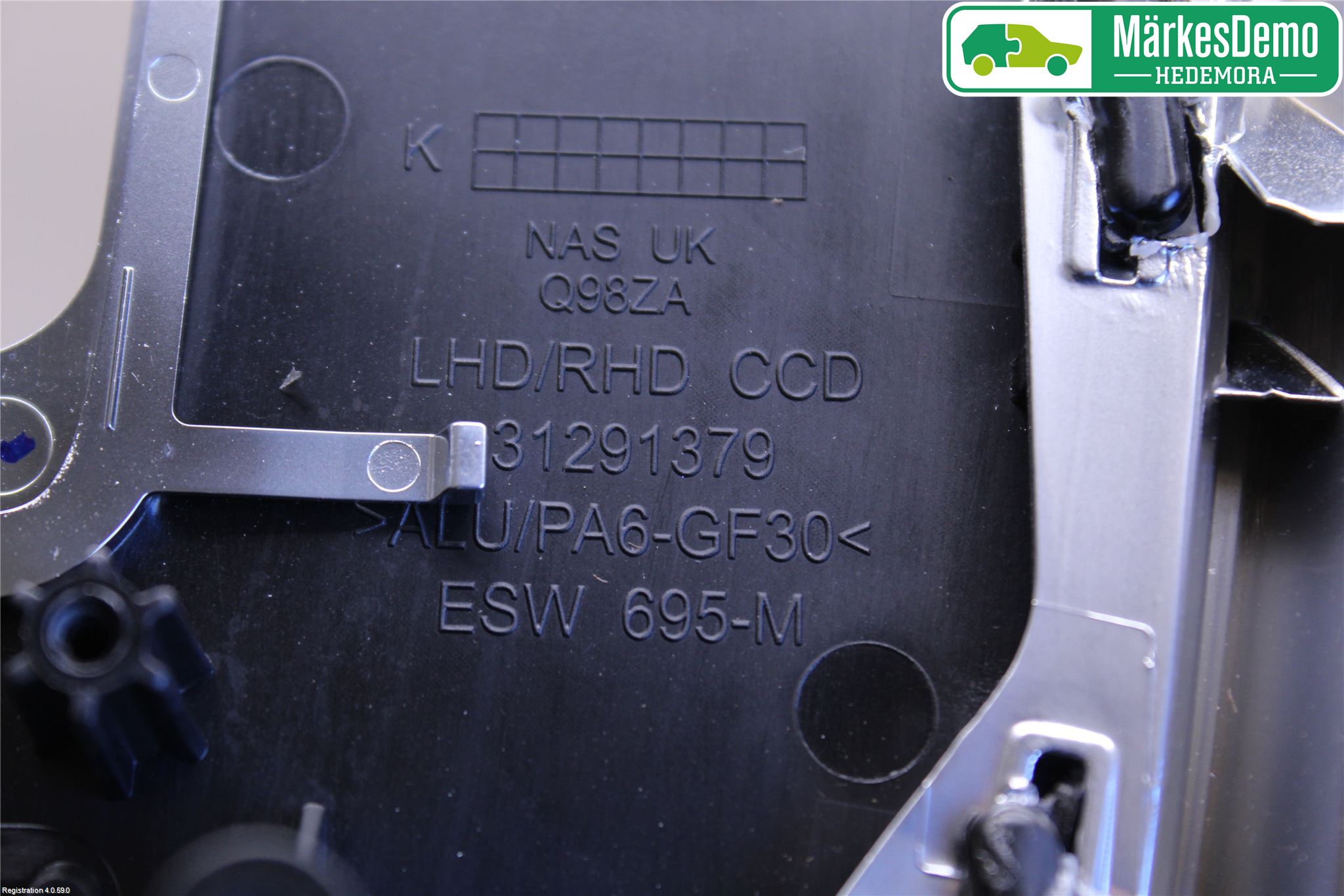 Volvo V70 14-16 Instrumentkonsoll Mitt