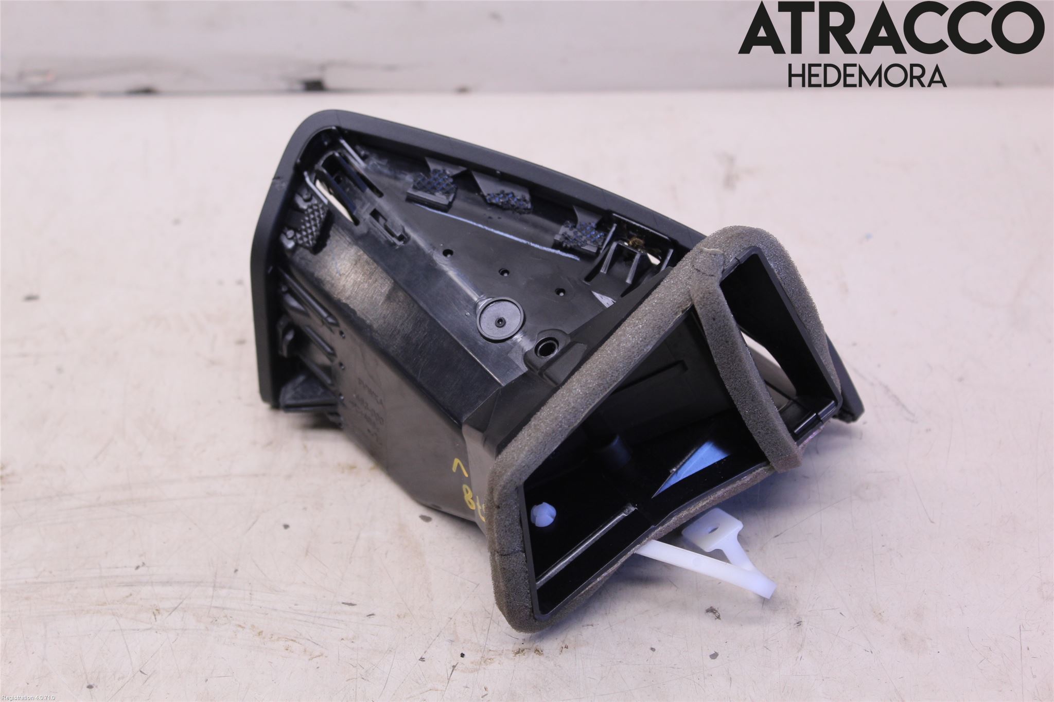 Ford KUGA 13-16 Defrosterkanal-Munstycke