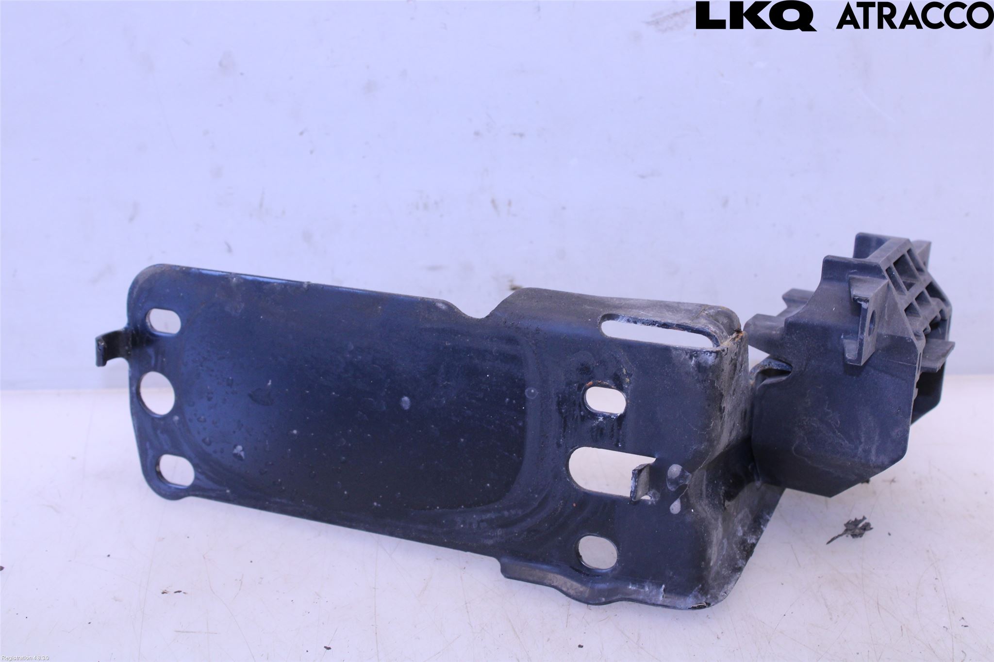 BMW 3 E90/91 SED/TOU 05-12 Kylarfäste-Ram-Balk