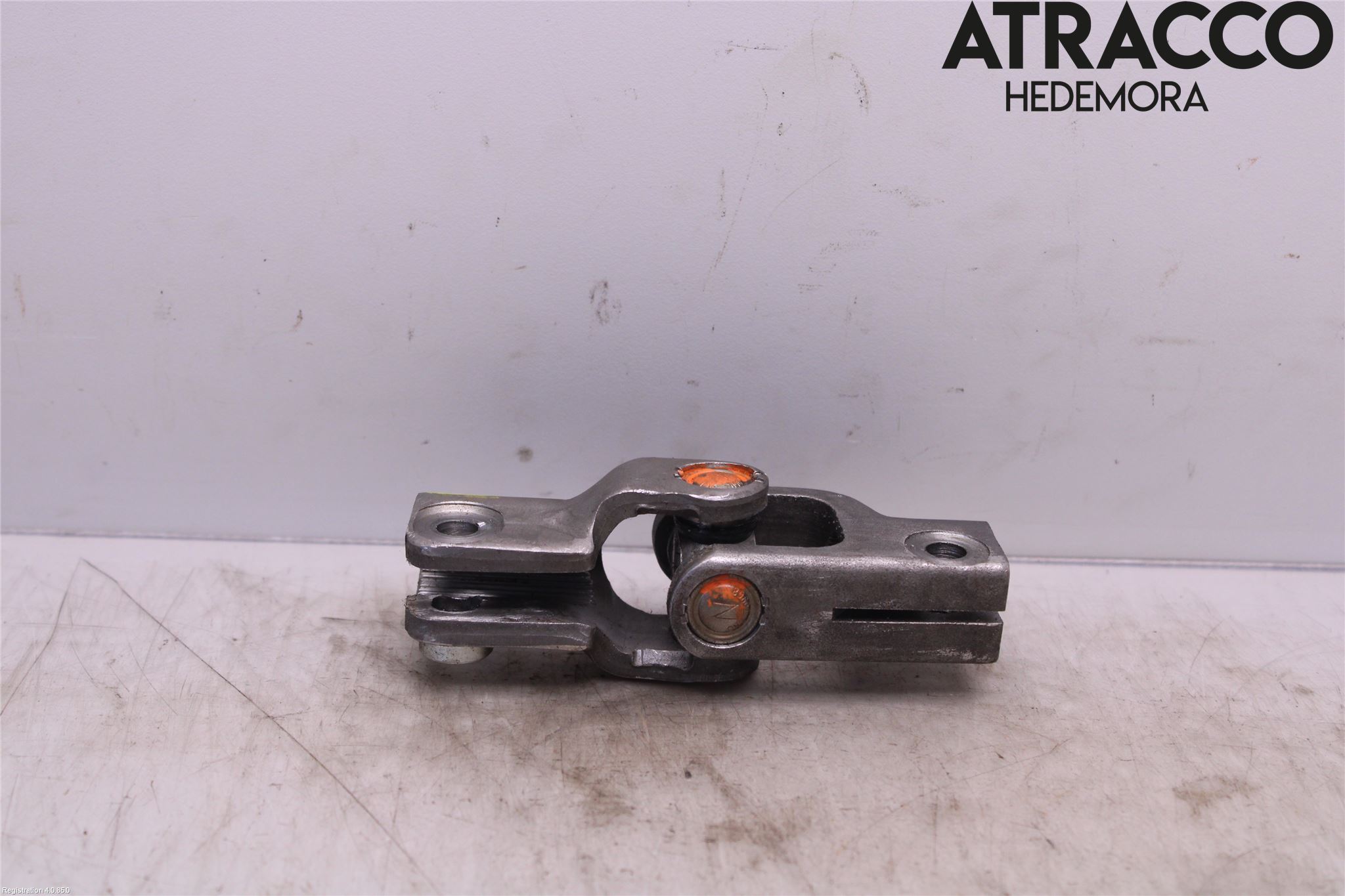 Toyota AVENSIS 03-06 Rattaxelknut