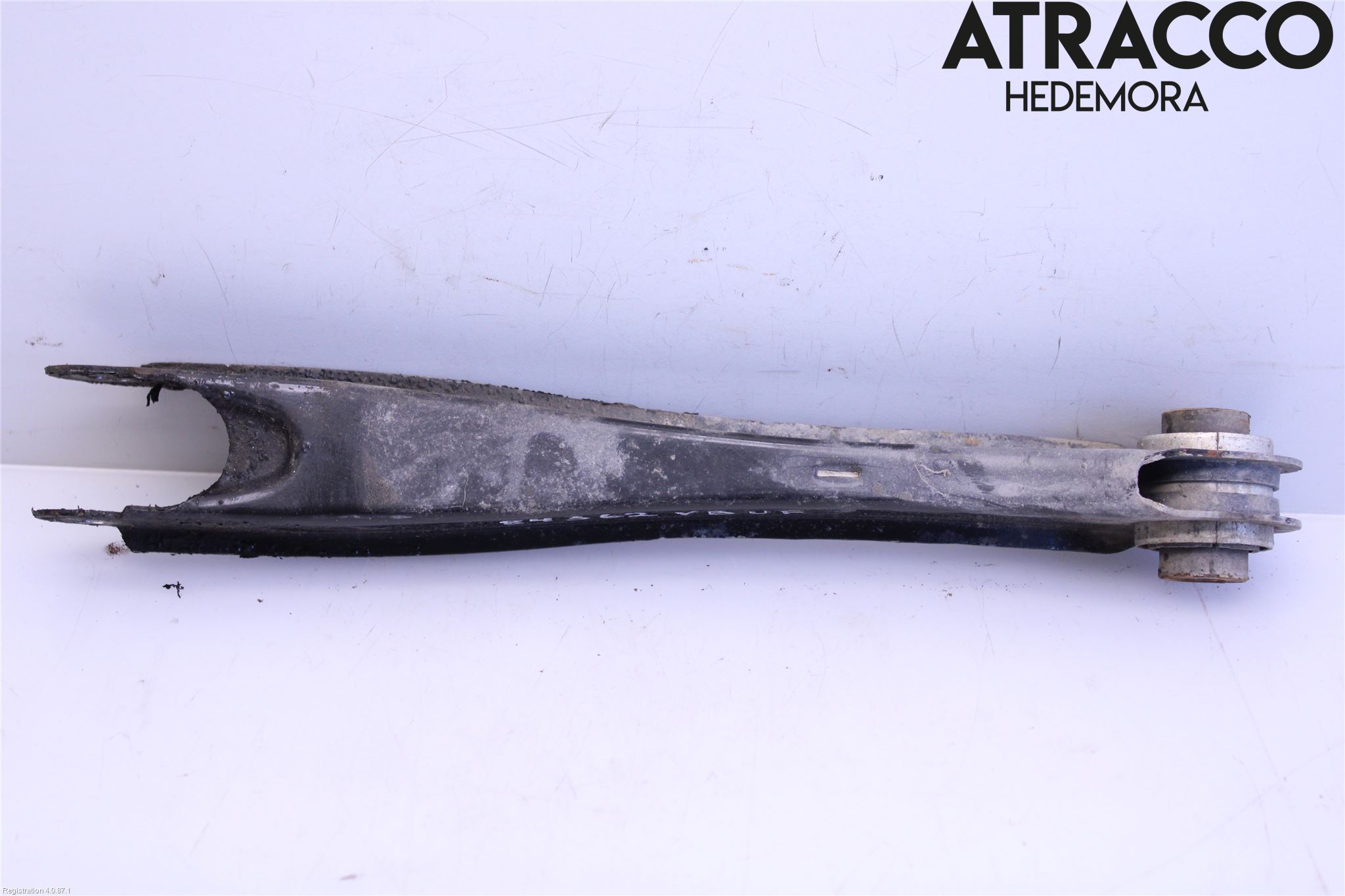 Volvo V90 17->> Bärarm Bak Vänster