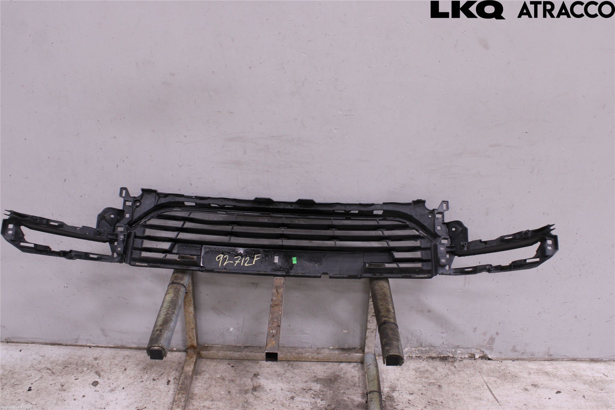Renault CLIO IV 16-19 Grilldel Mitt
