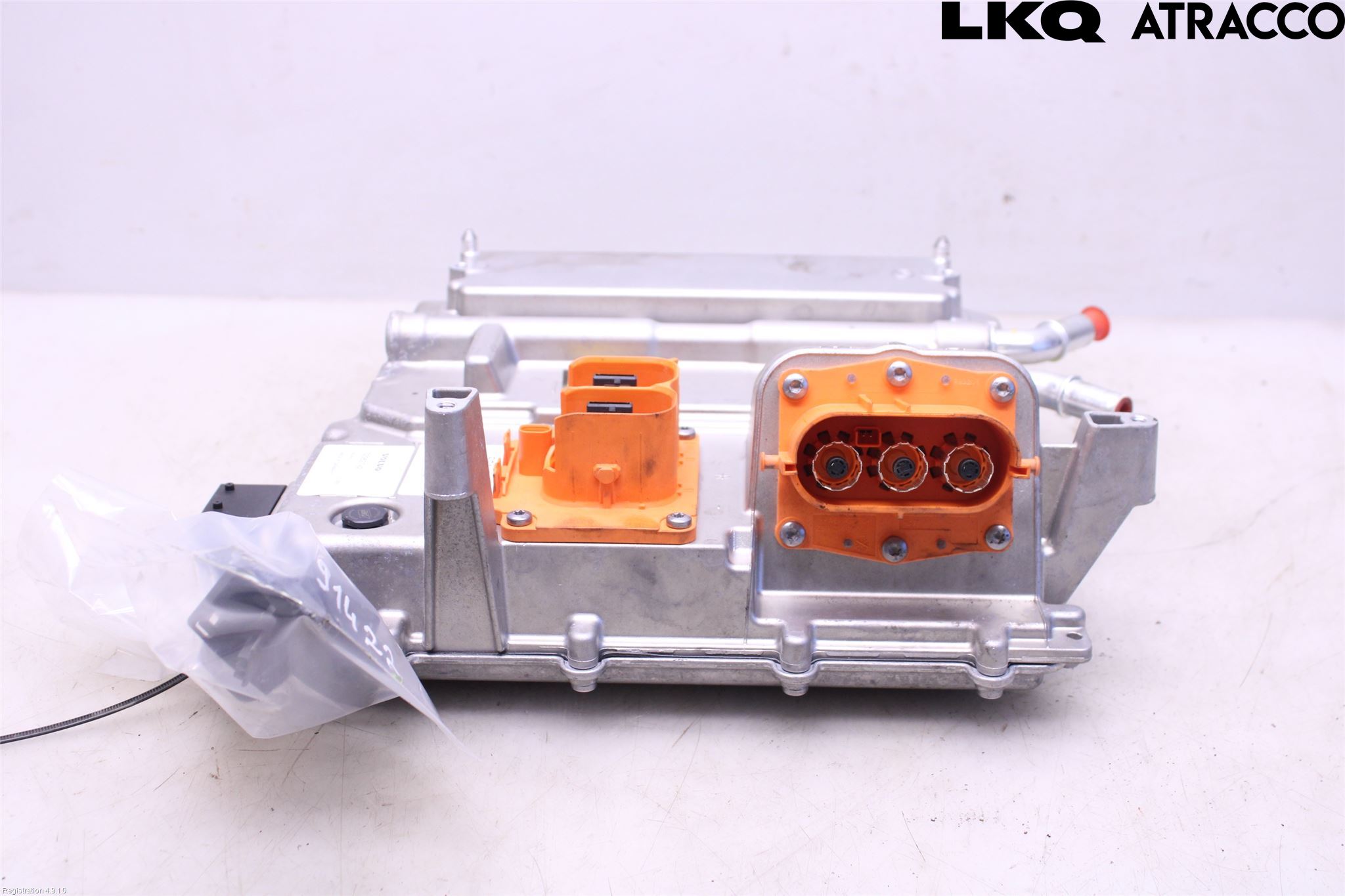 Volvo XC60 18- Inverter Hybrid