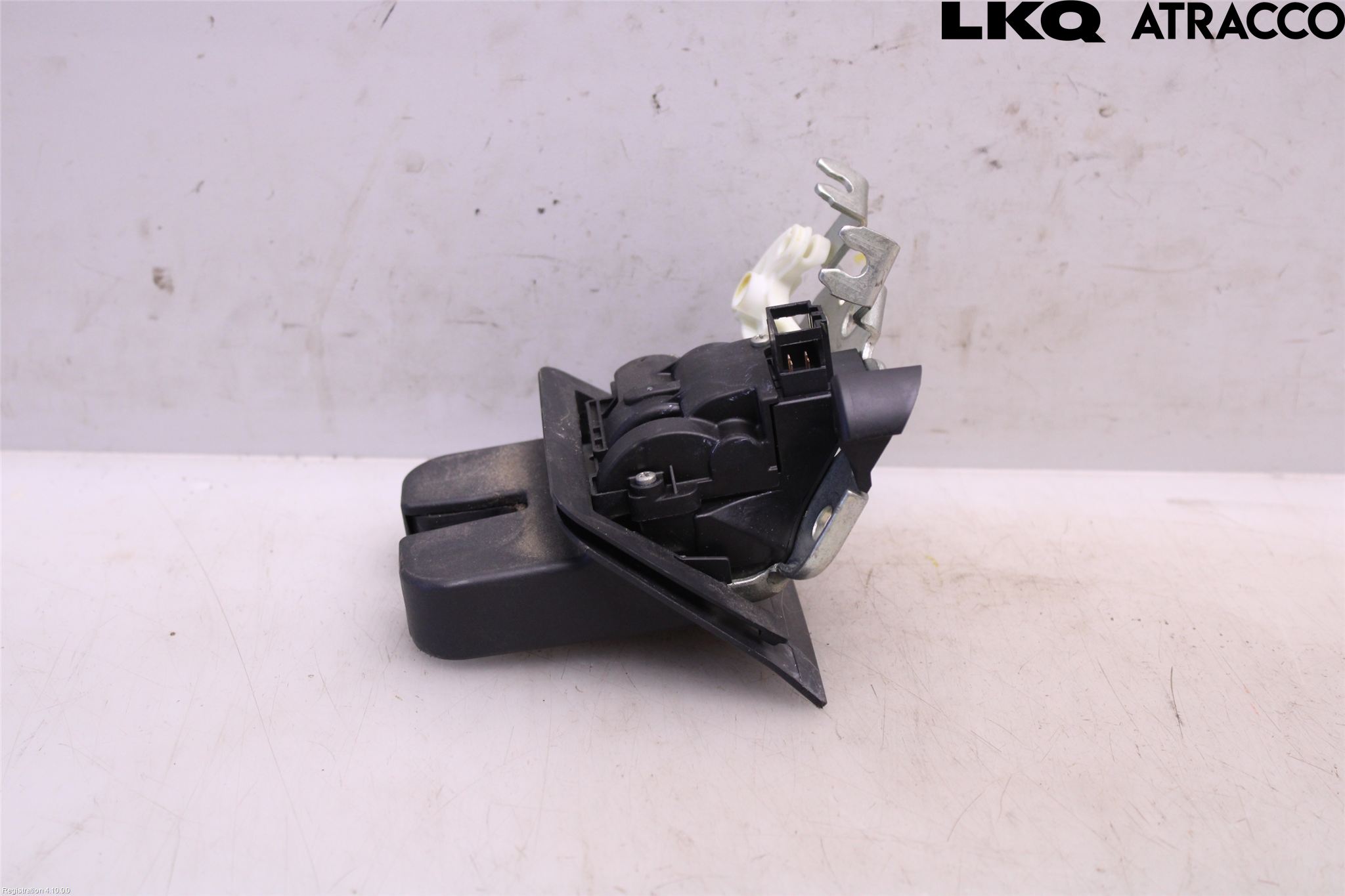 Audi A4/S4 08-11 Låskista Baklucka