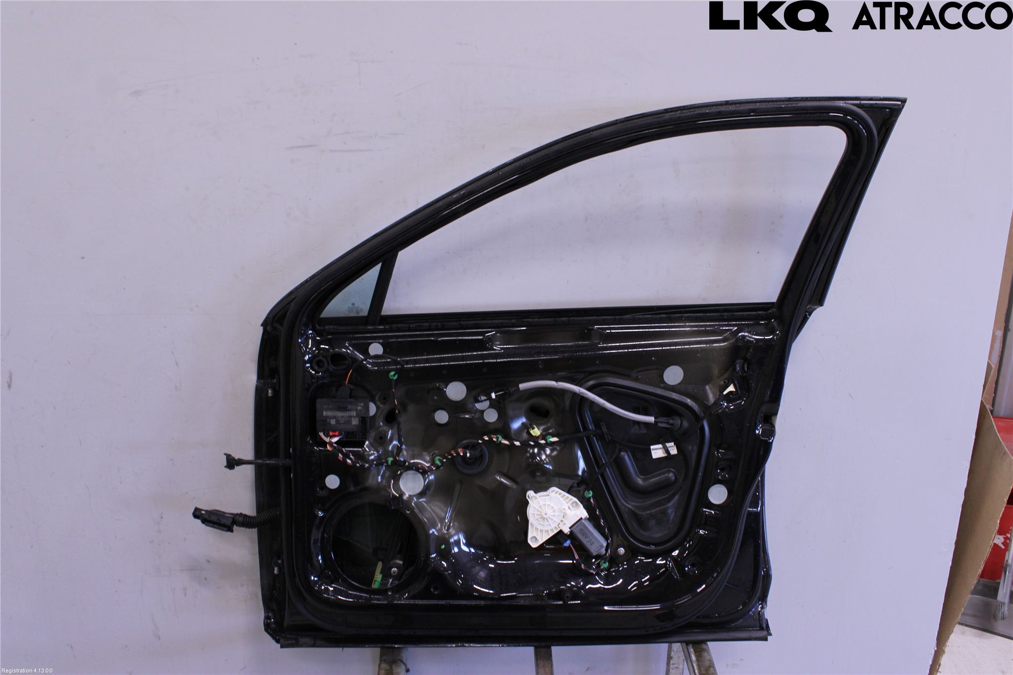 Volkswagen VW PASSAT 15-19 Dörr Fram Höger