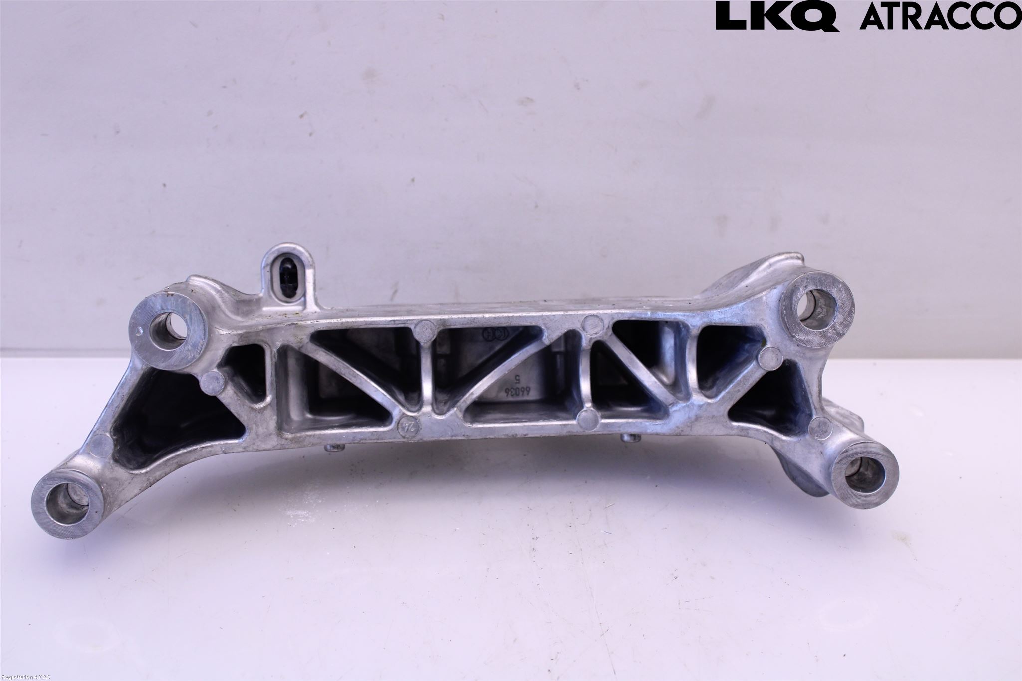 Peugeot 3008 17-24 Motorfäste