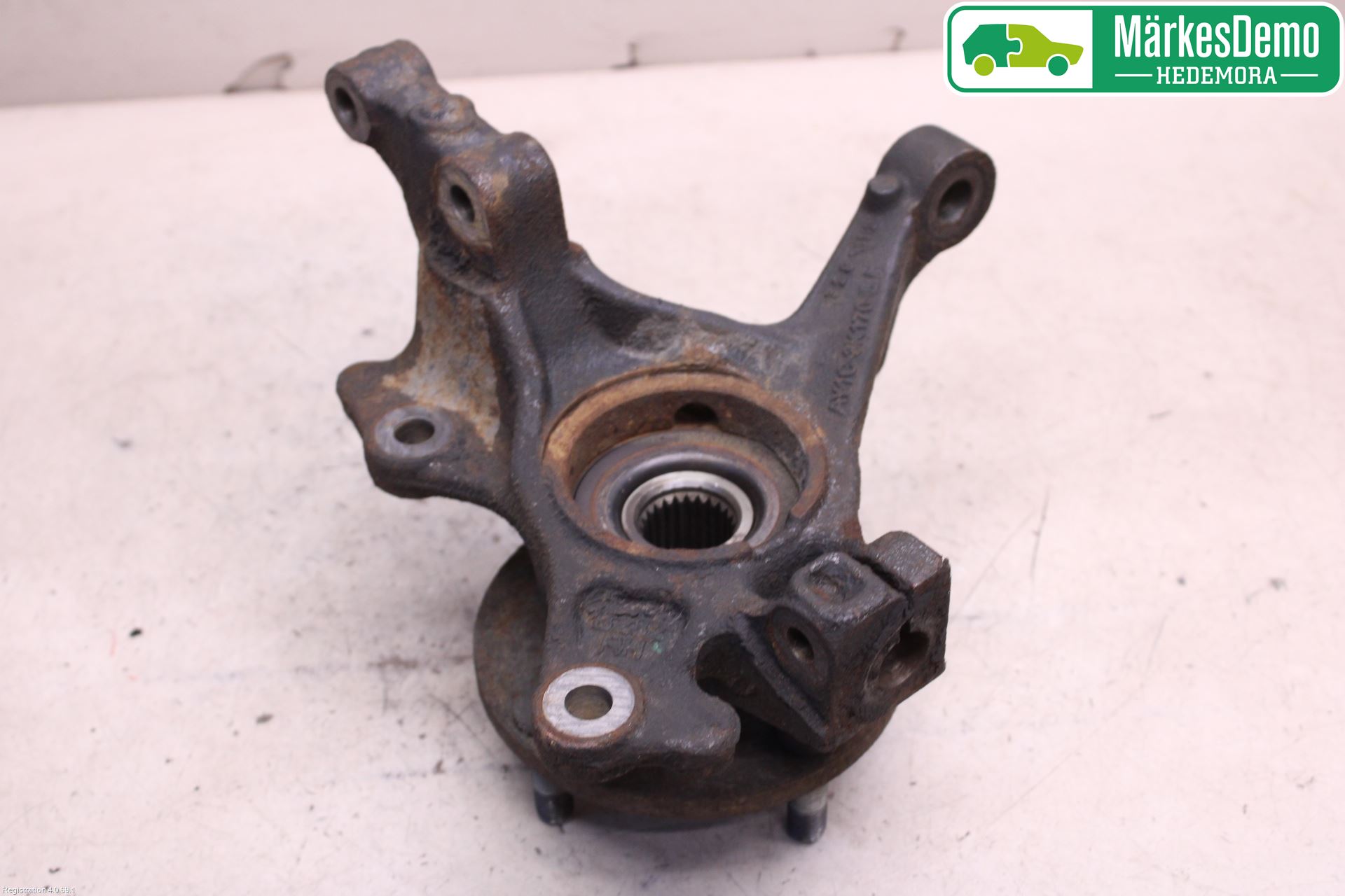 Ford FIESTA 13-17 Styrspindel Lagerhus Hö