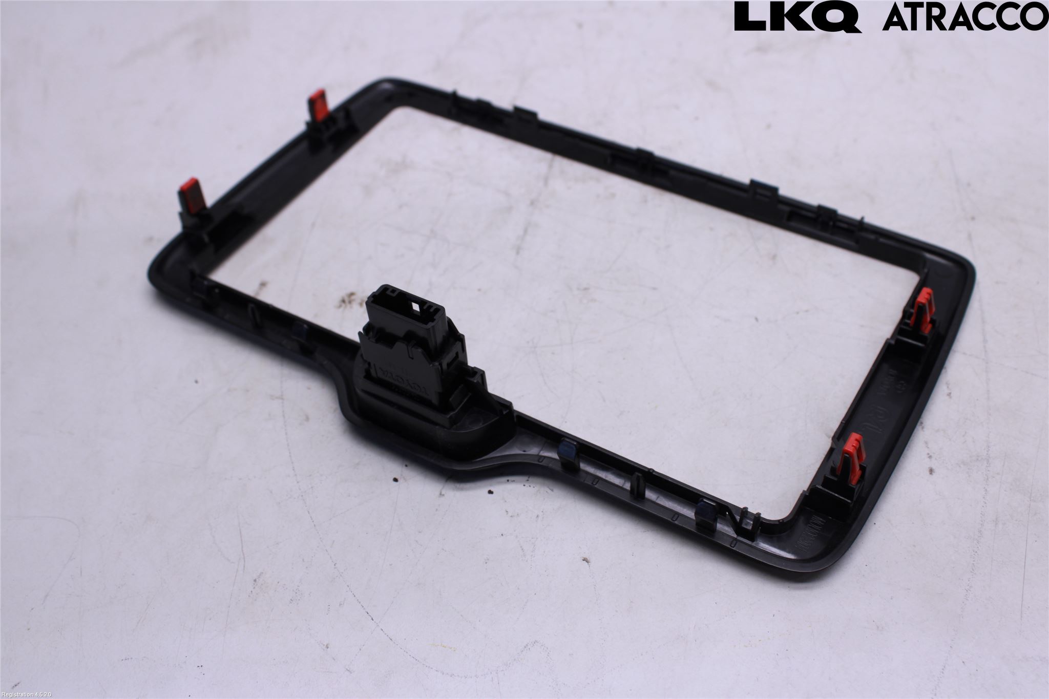 Toyota YARIS CROSS XP21 21- Instrument-Radio Sarg