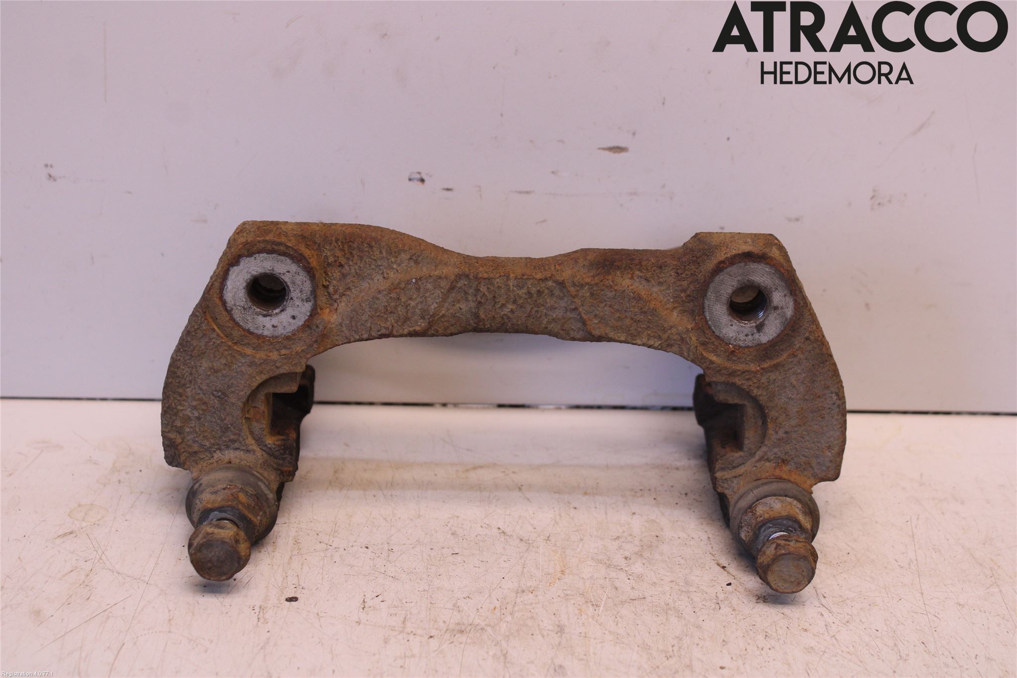 Toyota URBAN CRUISER Bromsokshållare