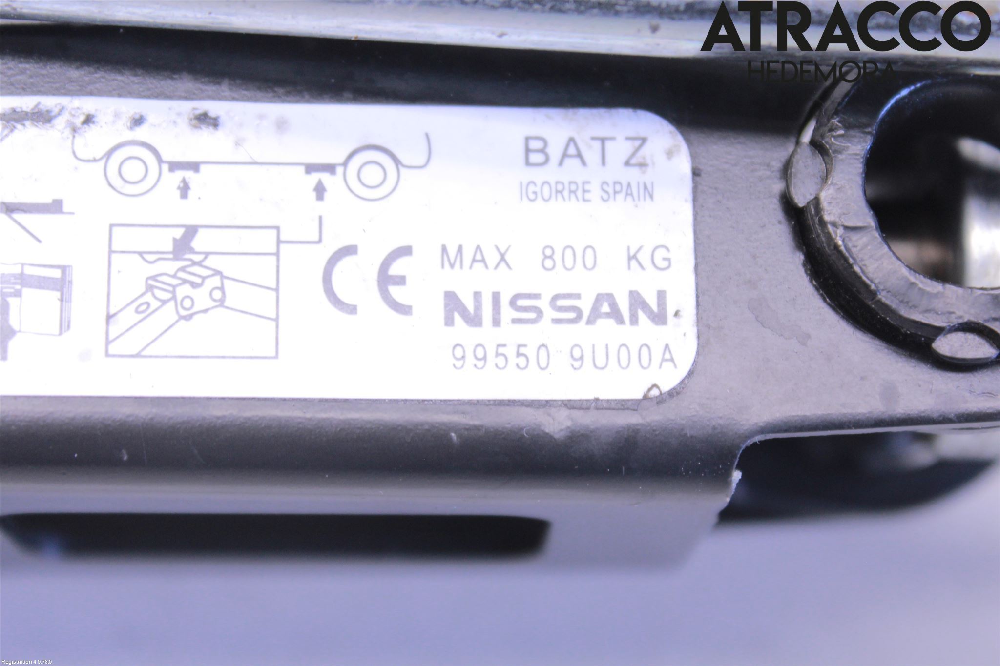 Nissan MICRA 03-07 Domkraft