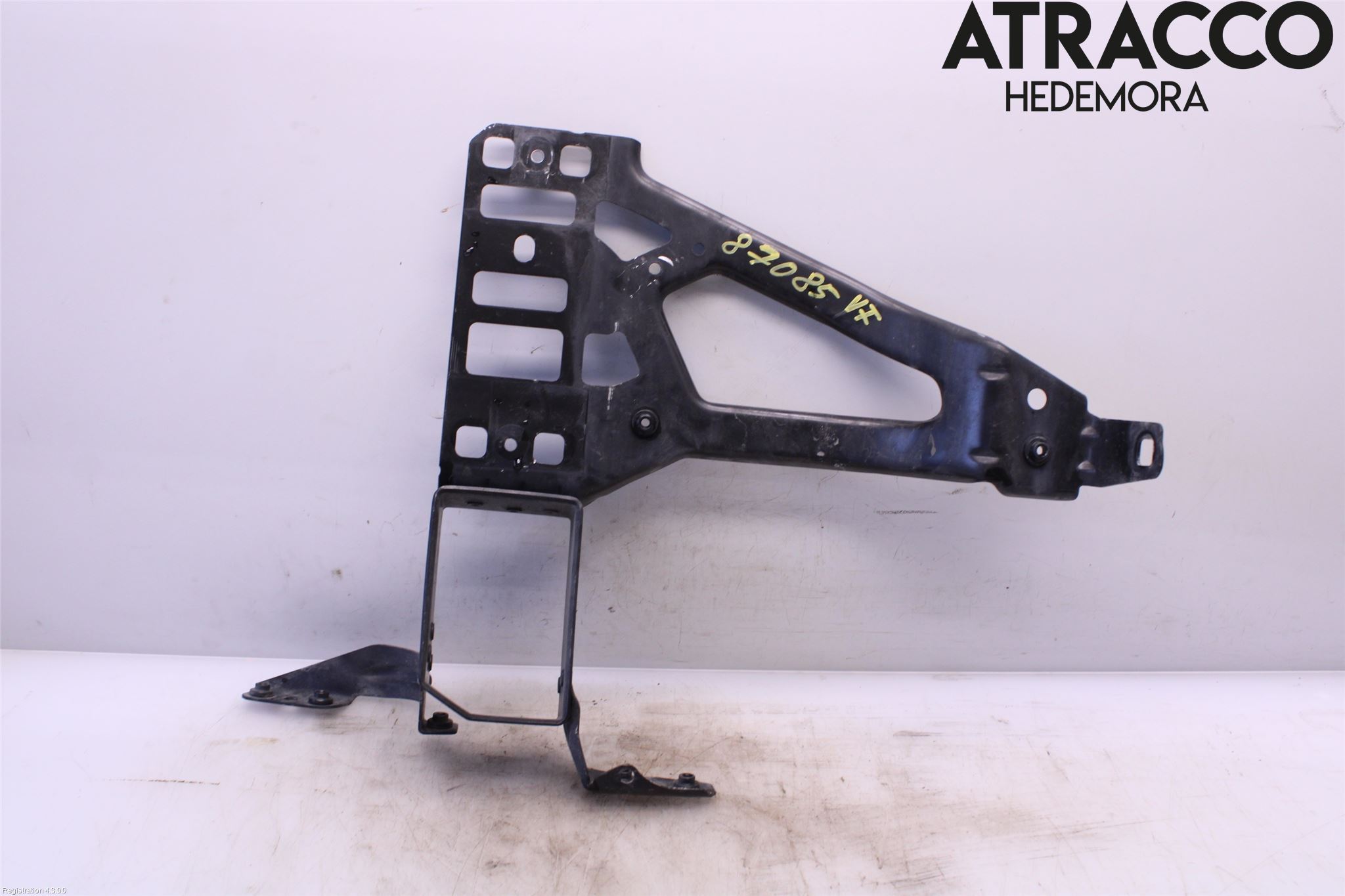 BMW 5 E60/61 Sed/Tou 02-10 Frontplåt