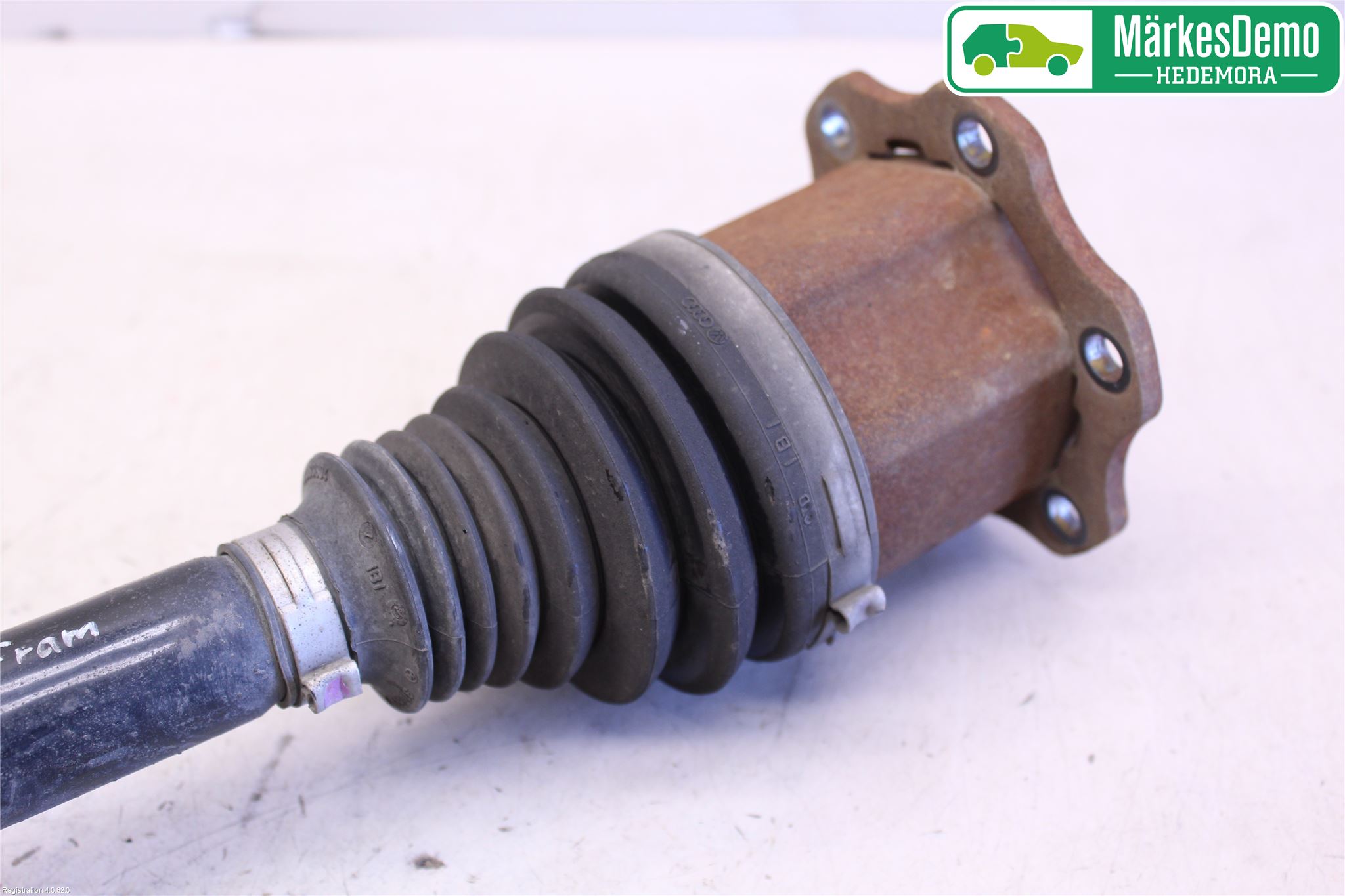 Audi A5 07-16 Drivaxel Fram Vänster