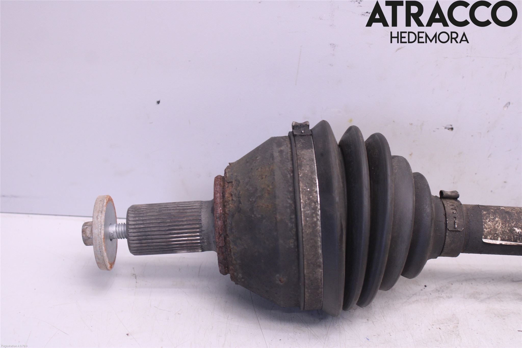 Volvo V70 08-13 Drivaxel Fram Vänster